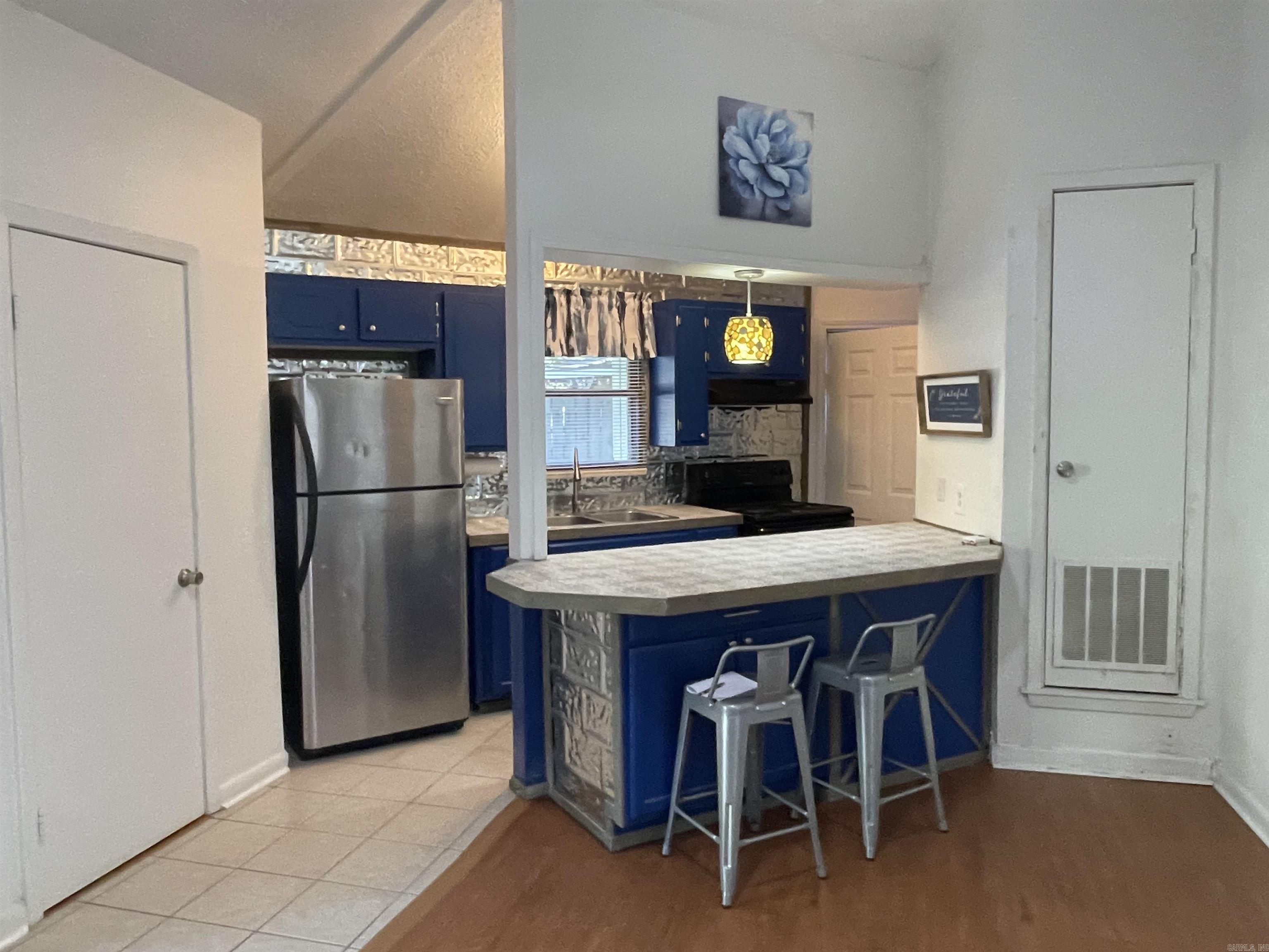 6120 Calhoun Street — photo 3