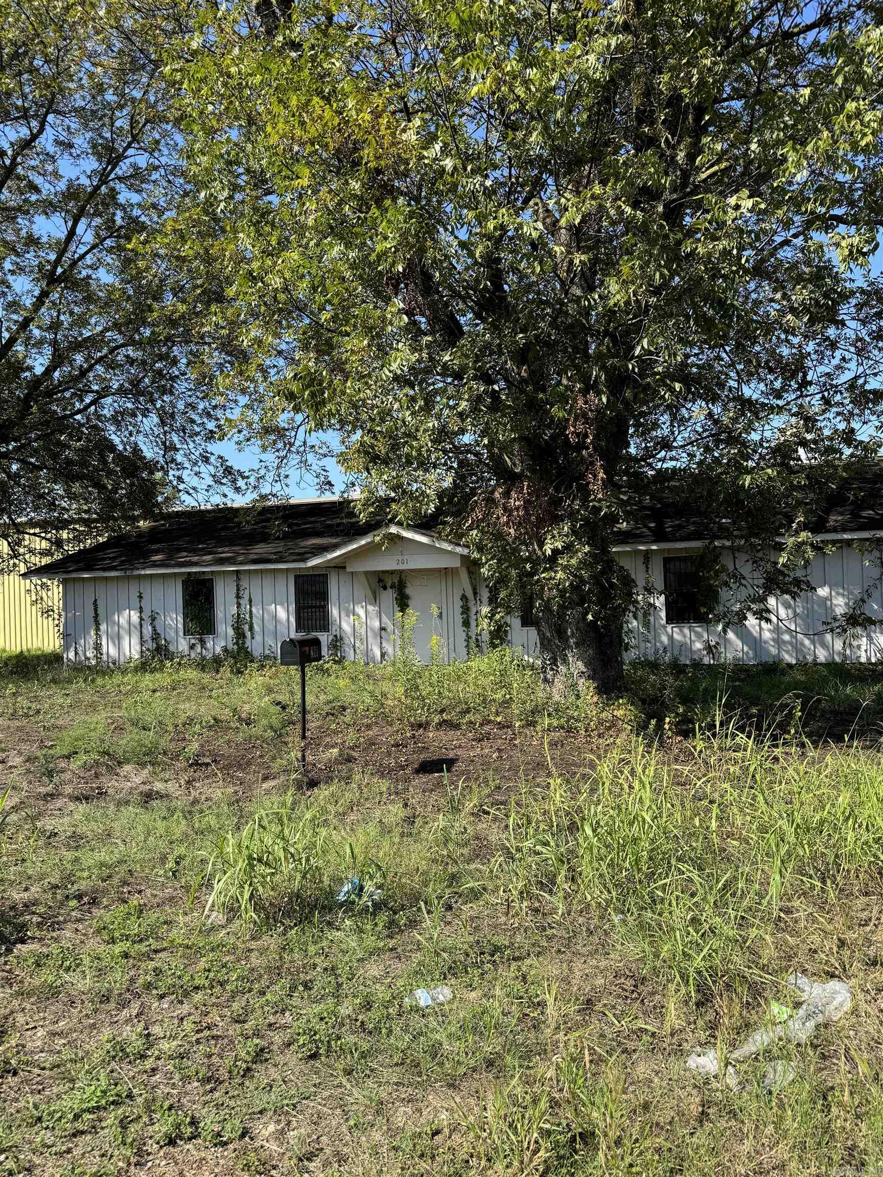 201 W First  West Helena, AR