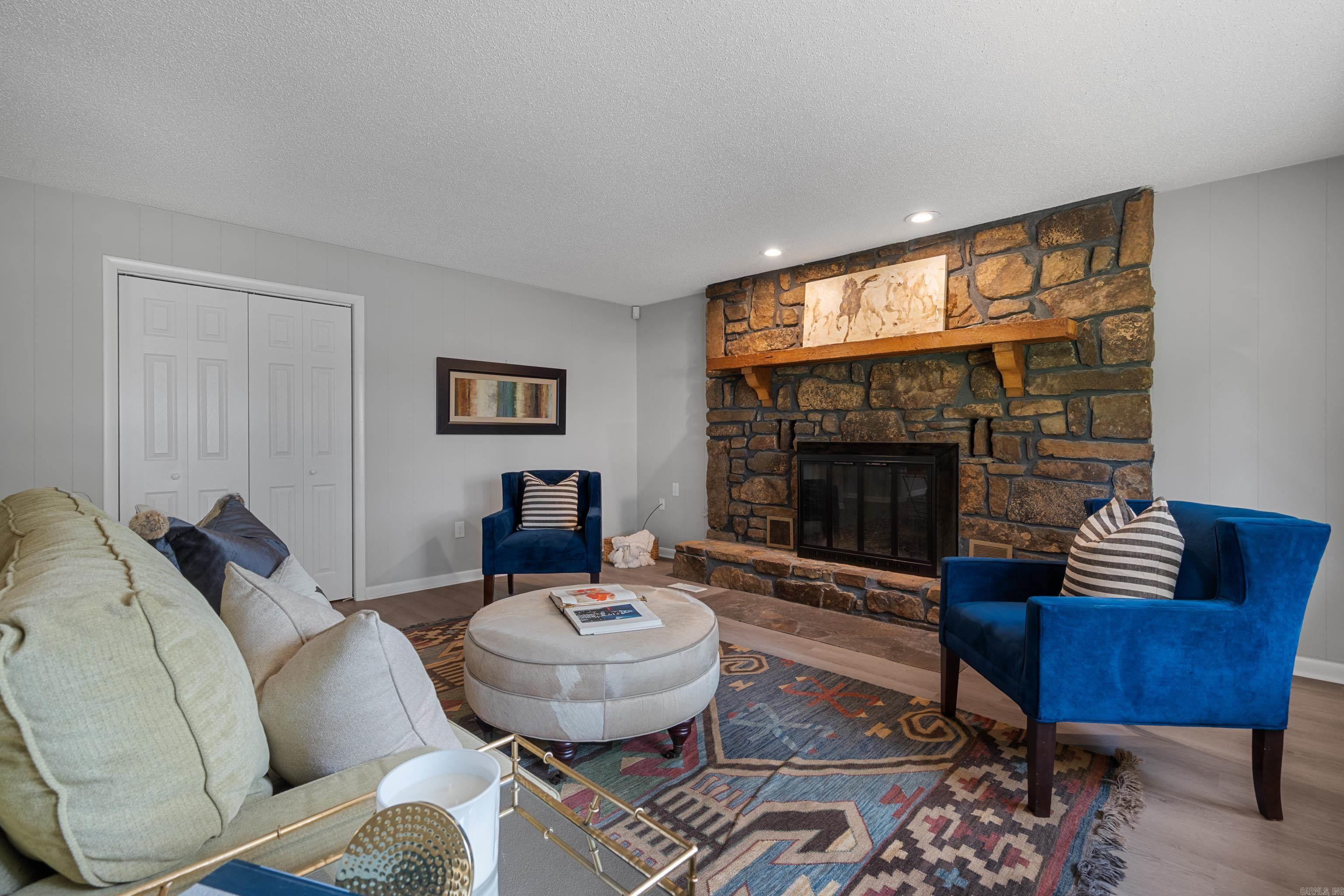 235 Echo Point Hot Springs, AR 71913