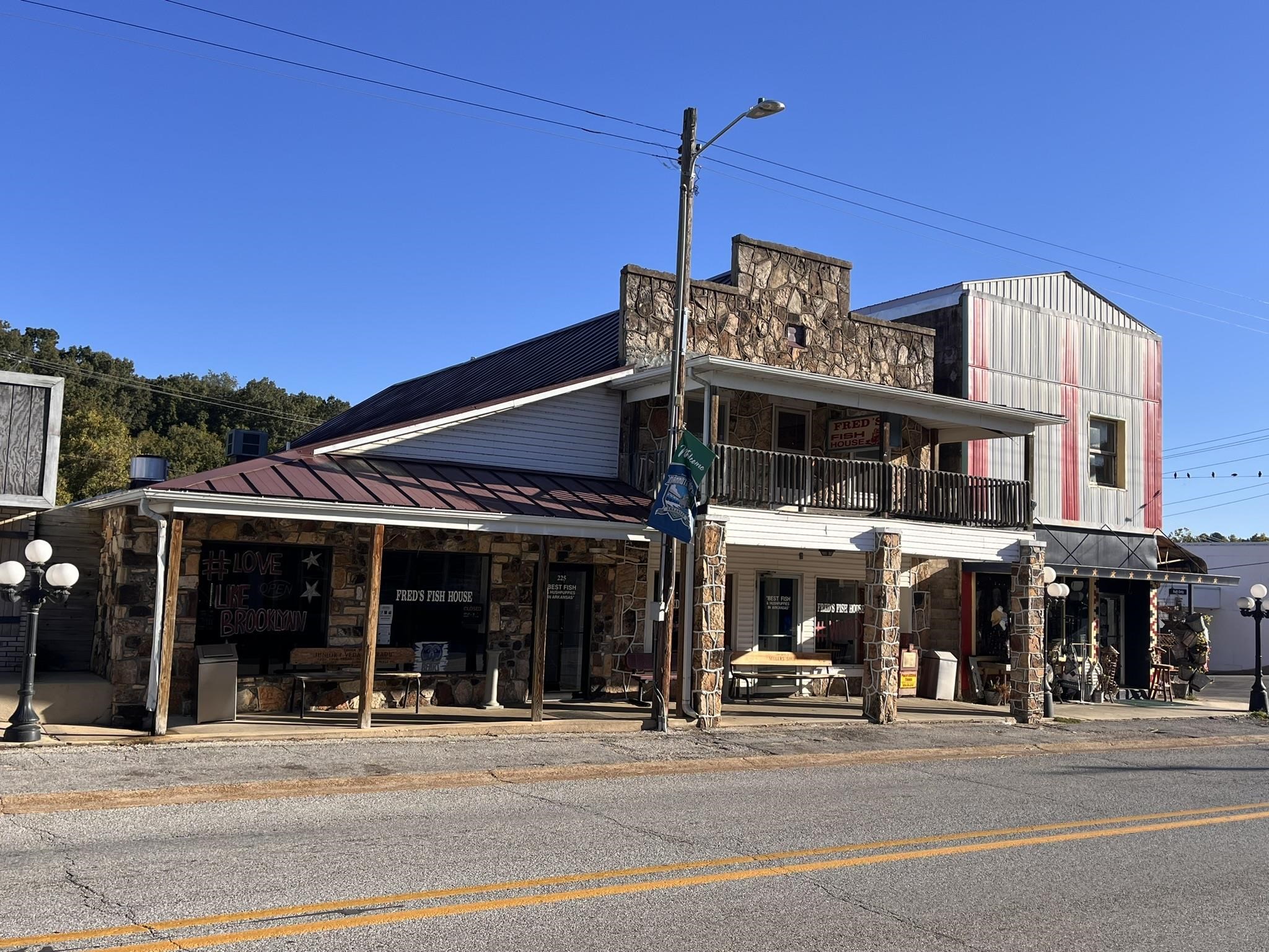 225 Main  Mammoth Spring, AR