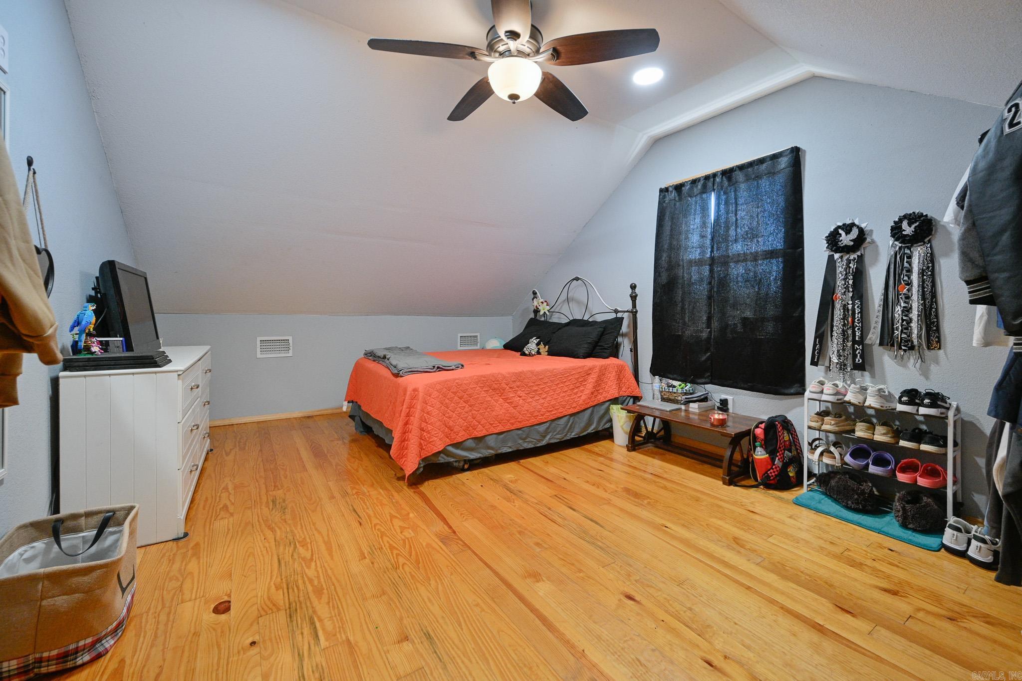 6083 Highway 71 S  Cove, AR