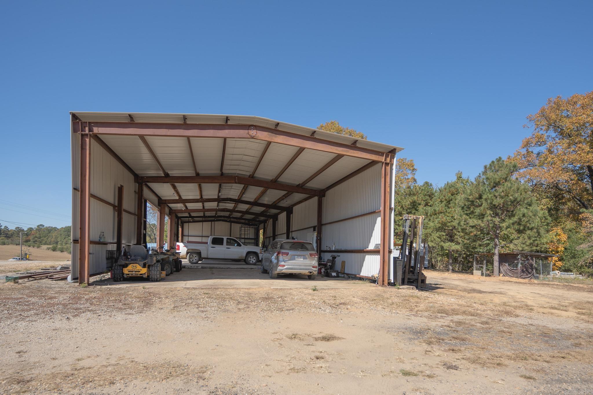 6083 Highway 71 S  Cove, AR