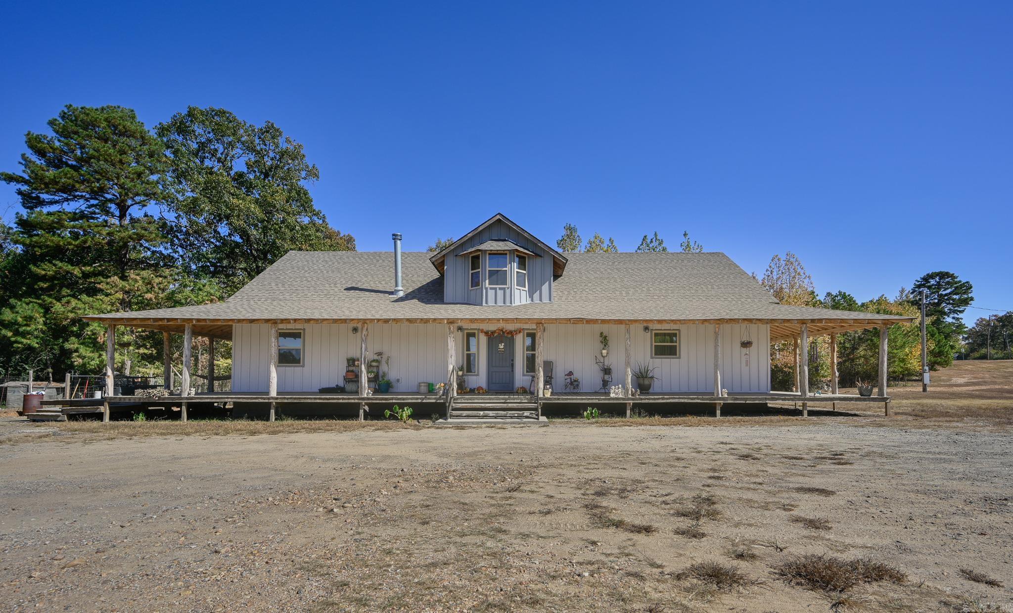 6083 Highway 71 S  Cove, AR