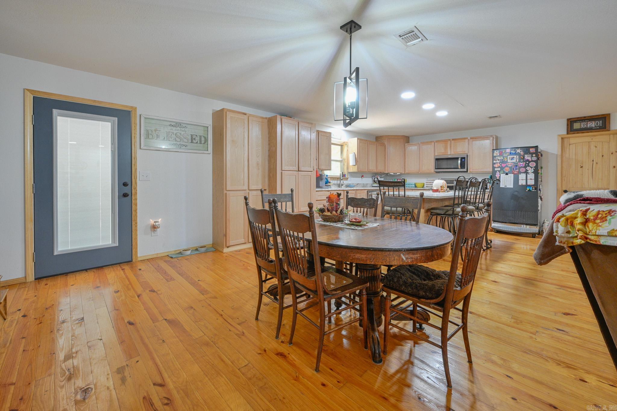 6083 Highway 71 S  Cove, AR