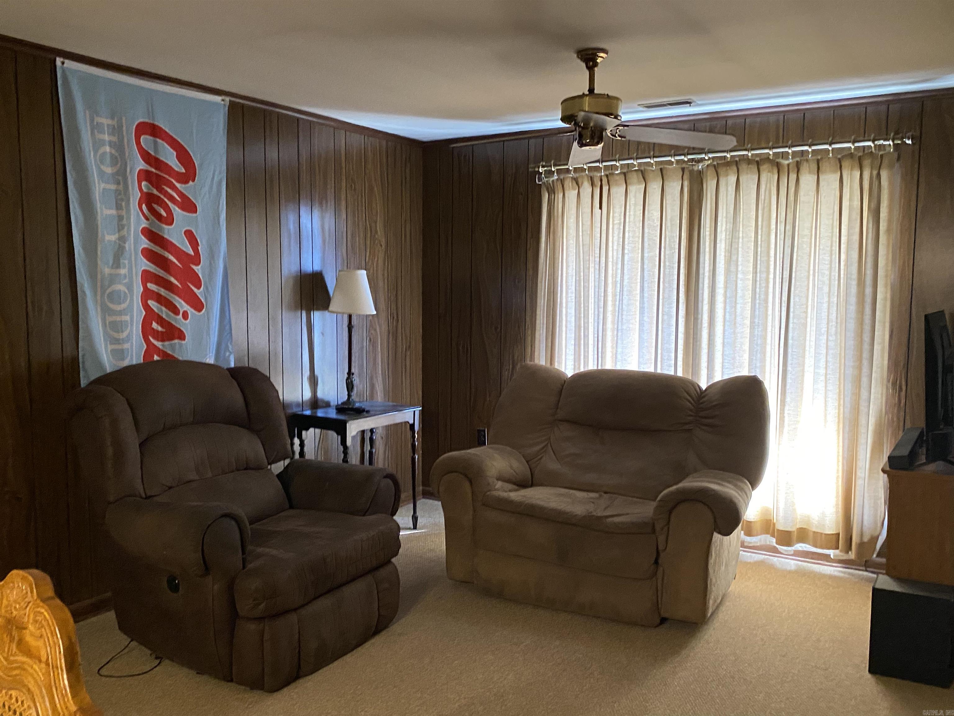 314 Waverly Wood Ln  Helena, AR