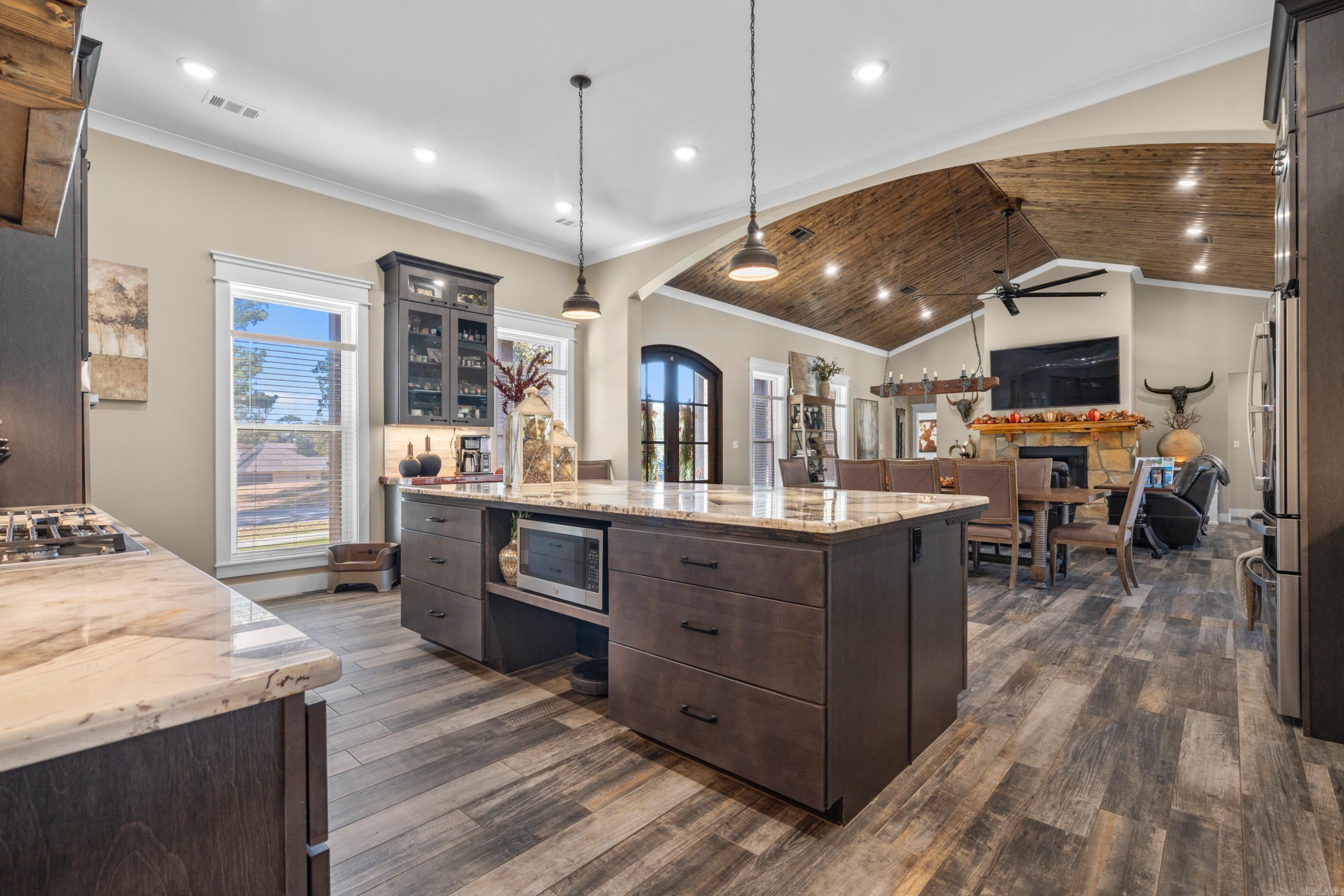 107 Chinook Drive Hot Springs, AR 71913