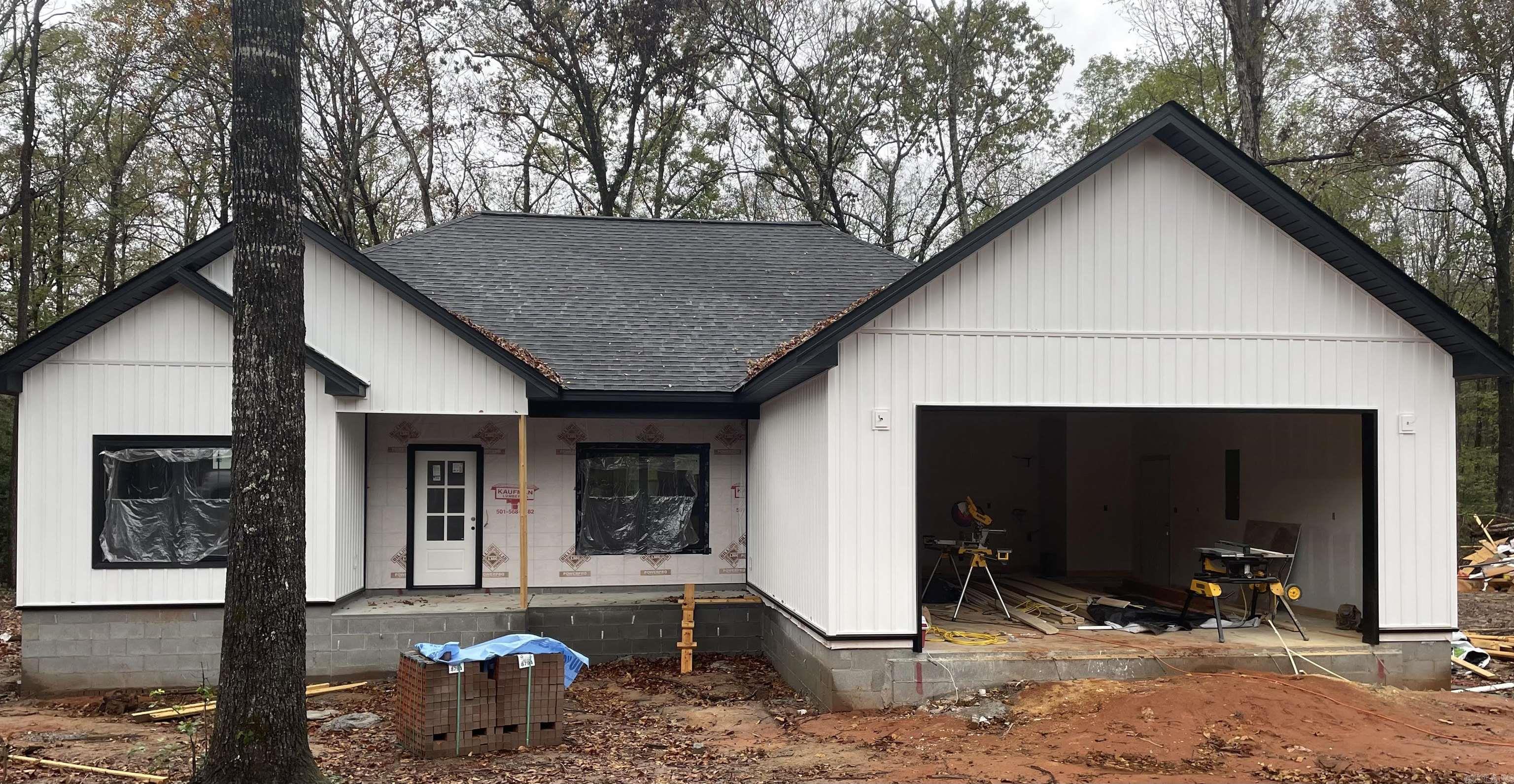 135 Chick Ln — exterior