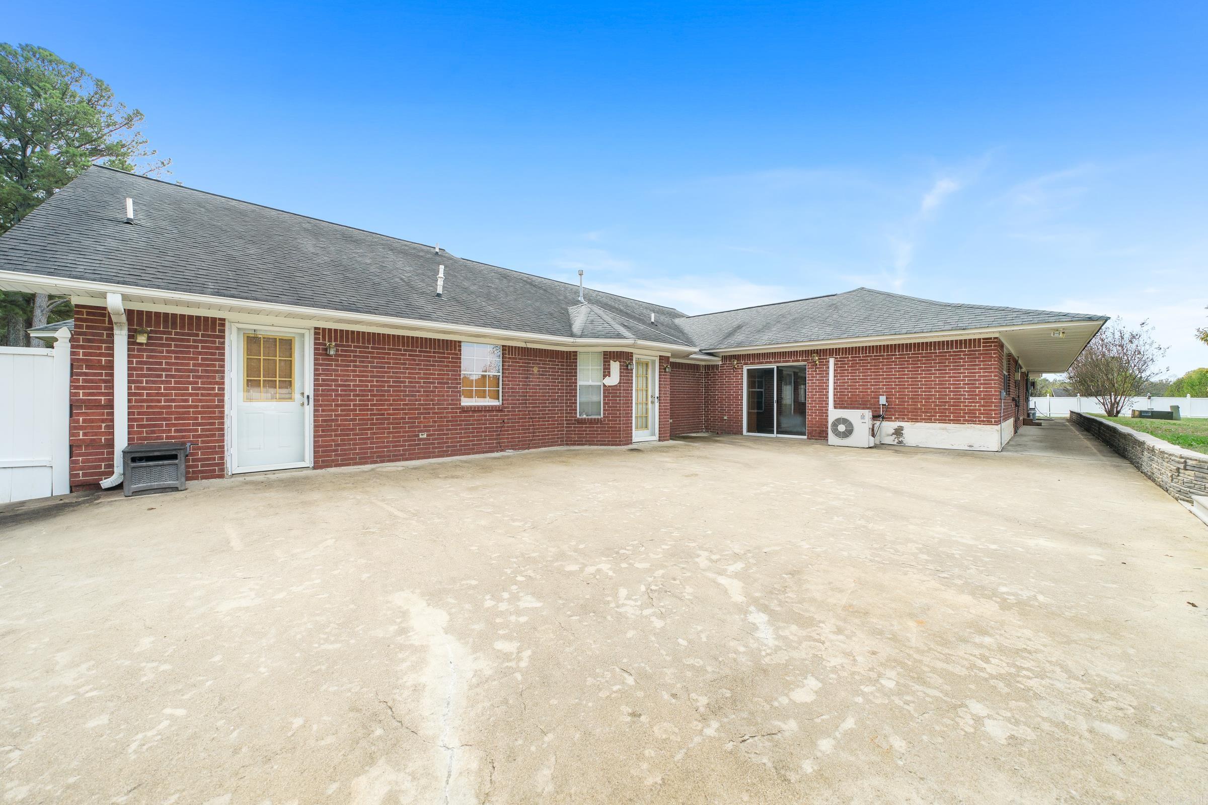 100 Long Meadow Drive De Queen, AR 71832