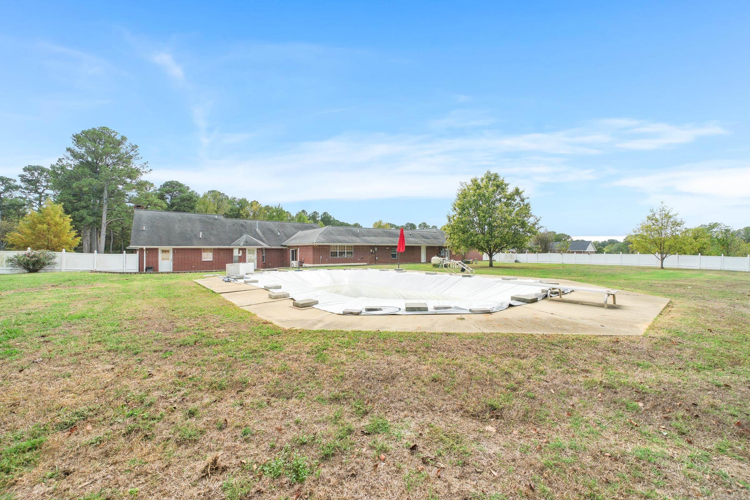 100 Long Meadow Drive De Queen, AR 71832