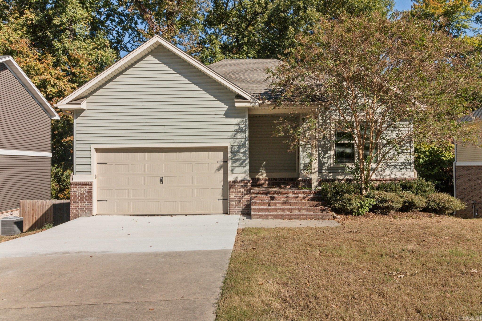 32 Summer Wood Cove