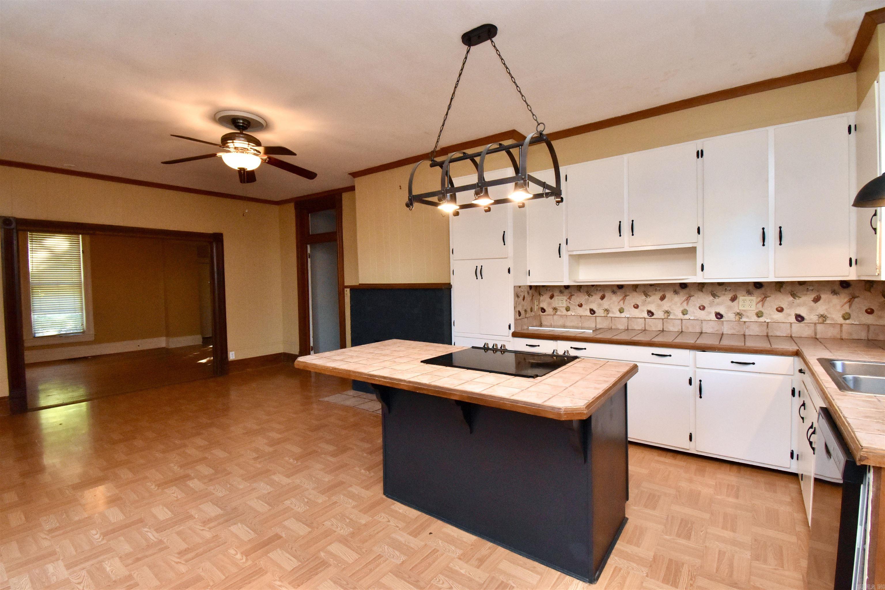 1102 Walker  Helena, AR