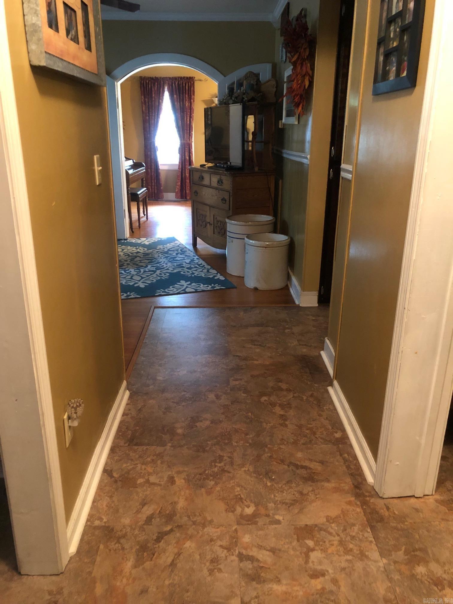 708 W 6th  Rector, AR