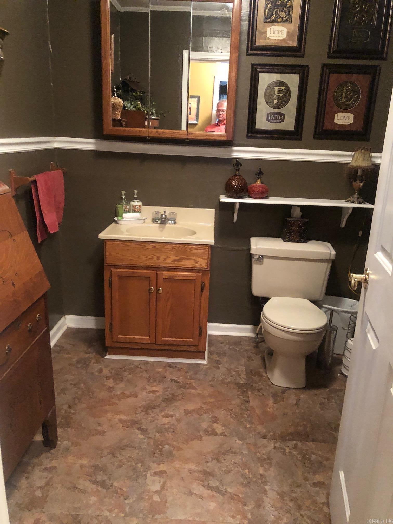 708 W 6th  Rector, AR