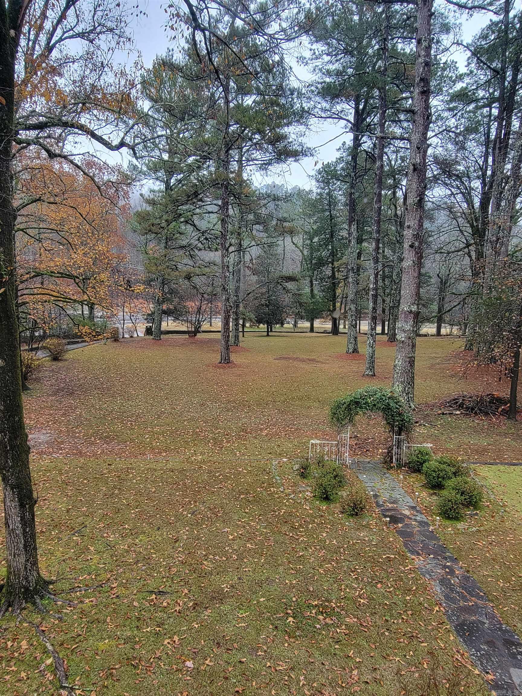 143 Fox Pass Cutoff Highway Hot Springs, AR 71901