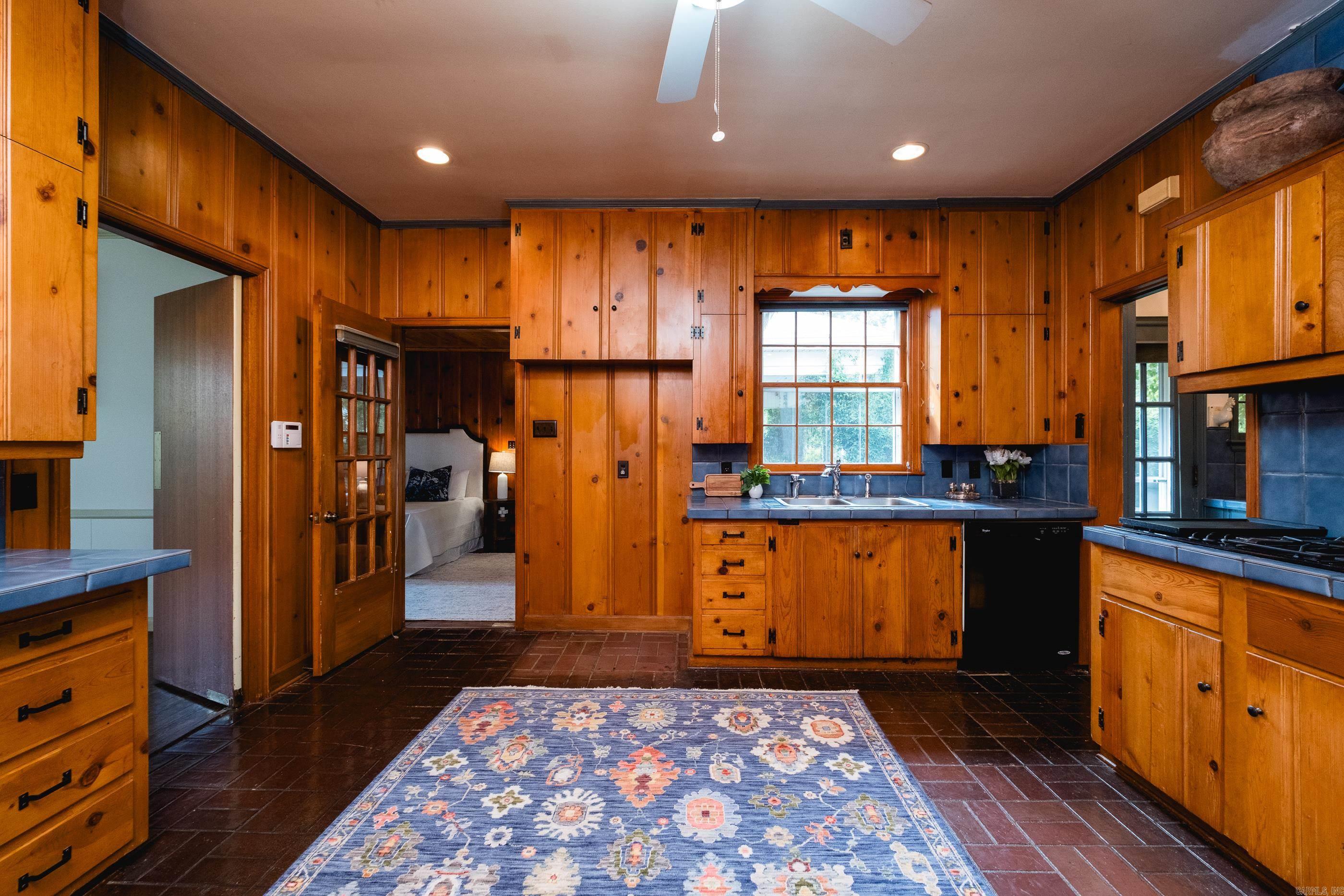 6320 Cantrell Road Little Rock, AR 72207