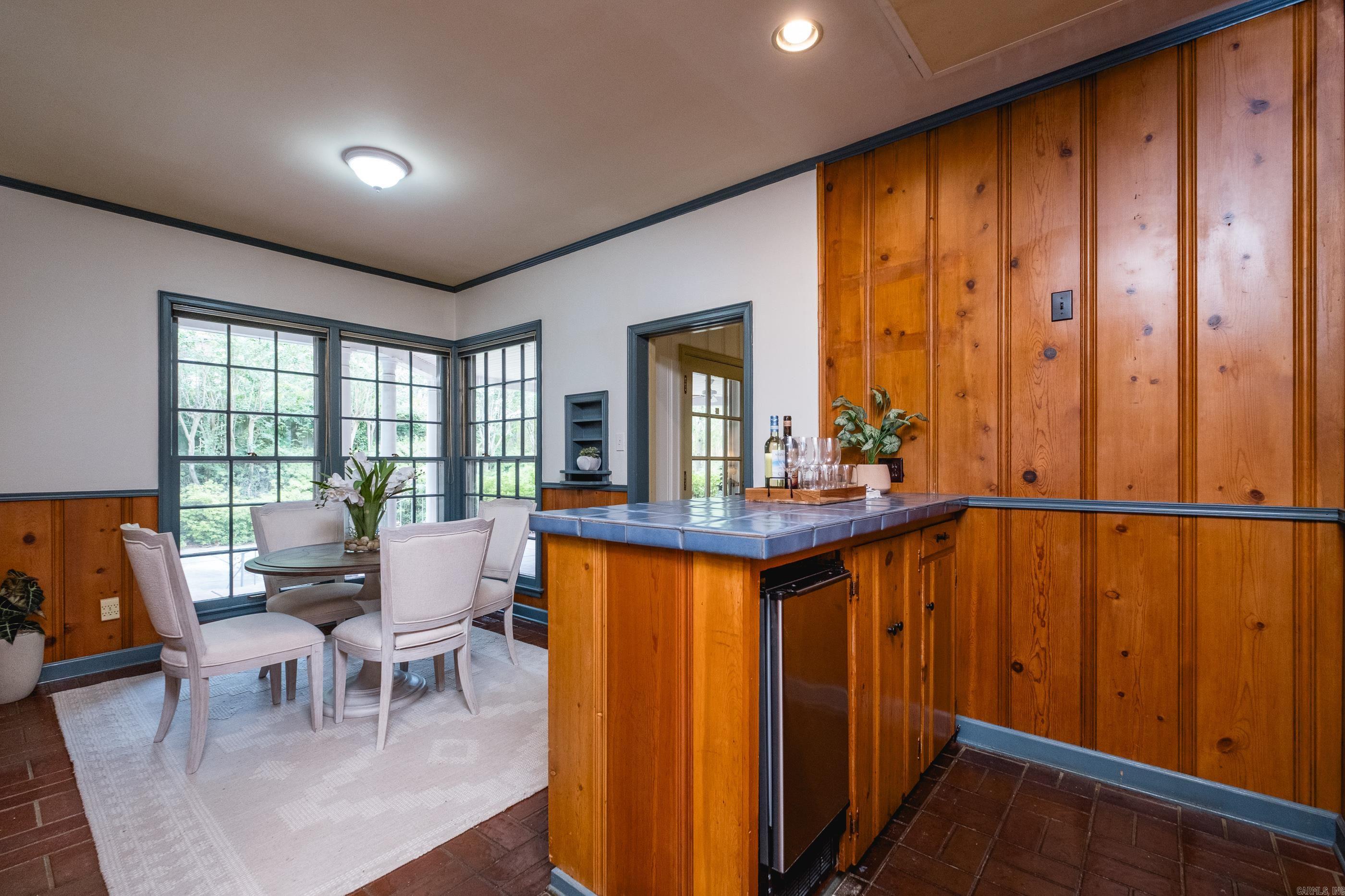 6320 Cantrell Road Little Rock, AR 72207