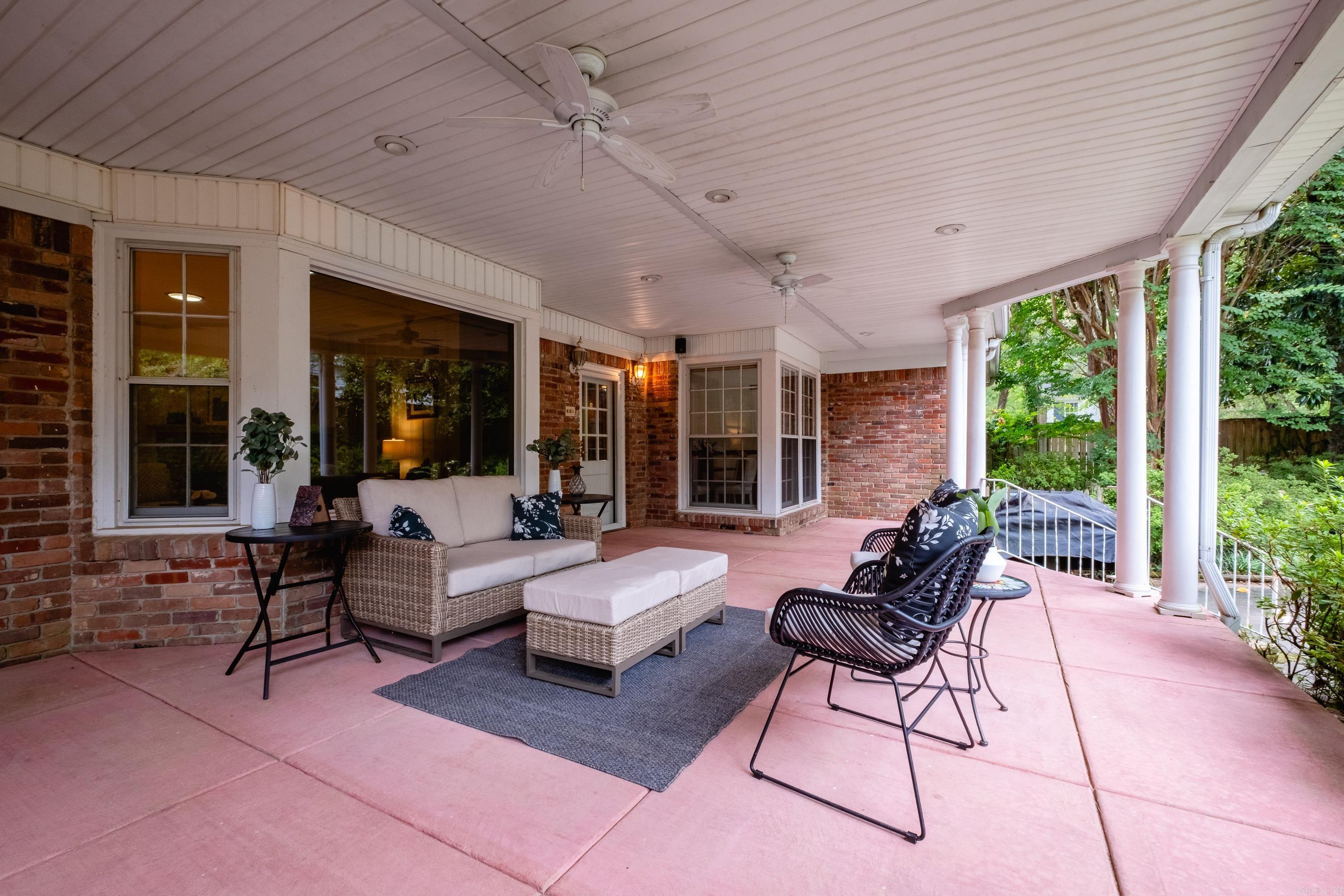 6320 Cantrell Road Little Rock, AR 72207