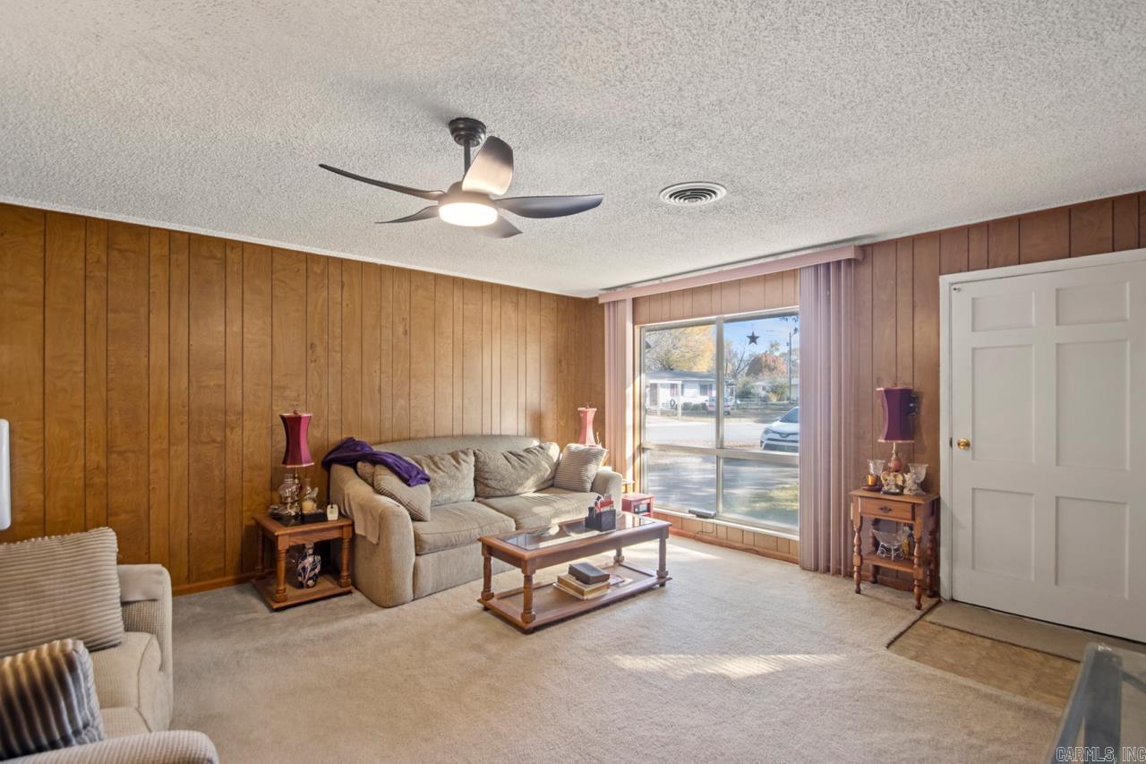 315 Dobbs Street — photo 3