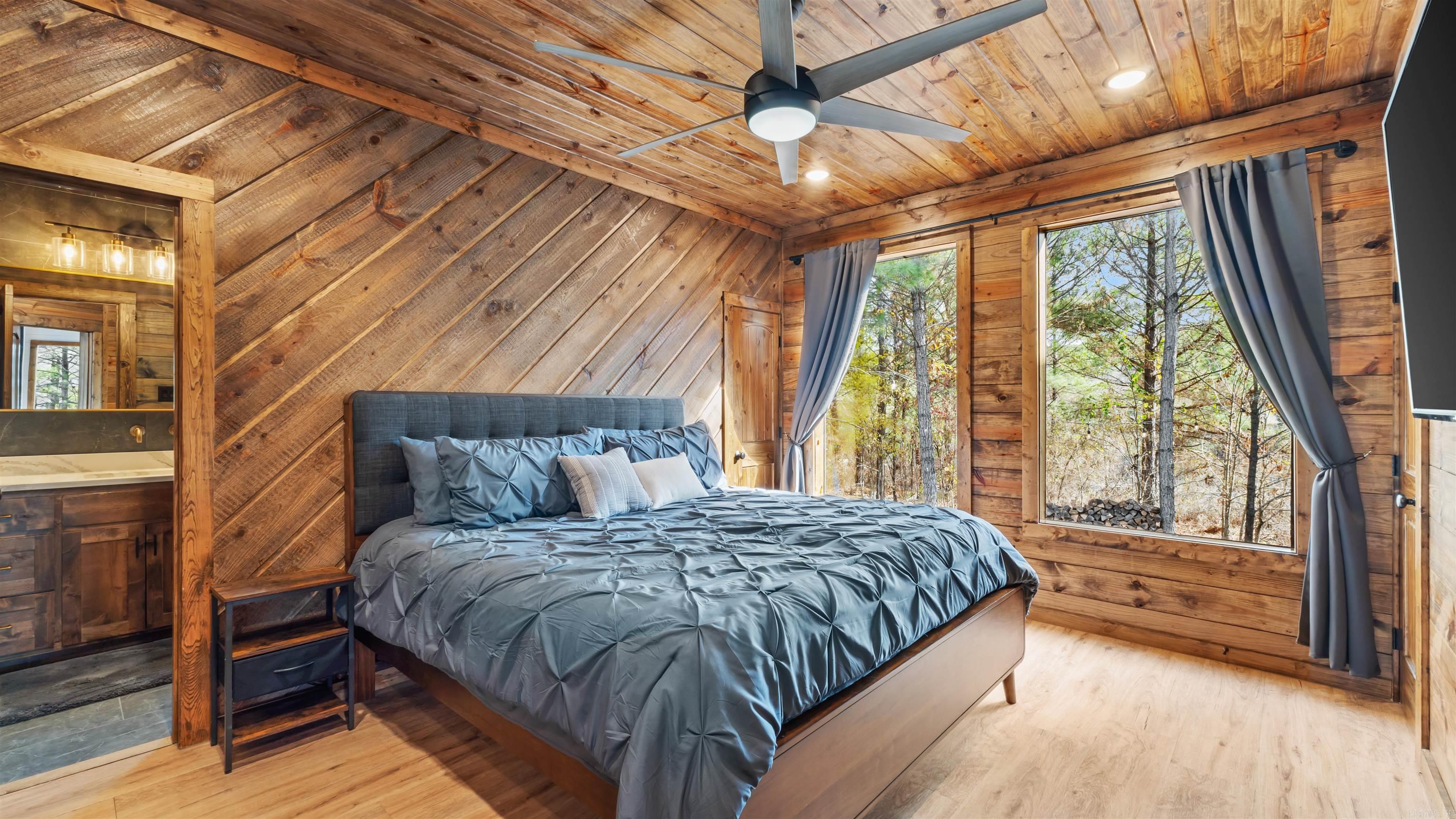 93 Twisted Pine  Hochatown, OK