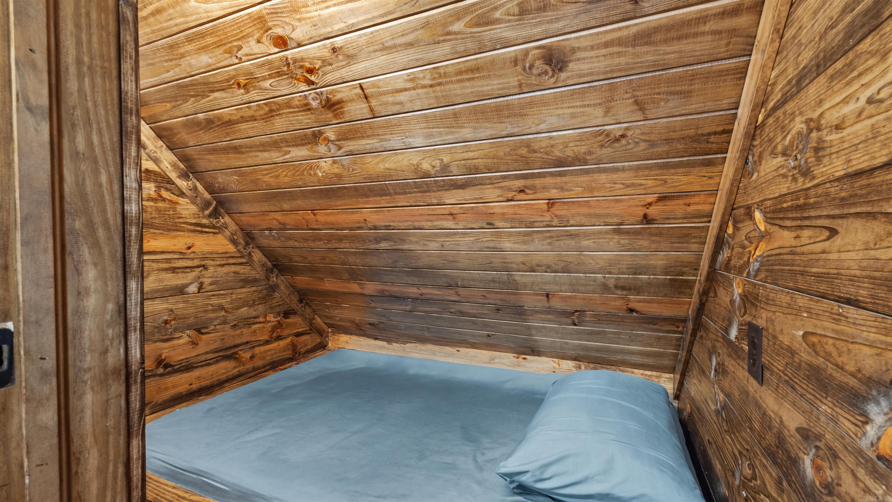 93 Twisted Pine  Hochatown, OK