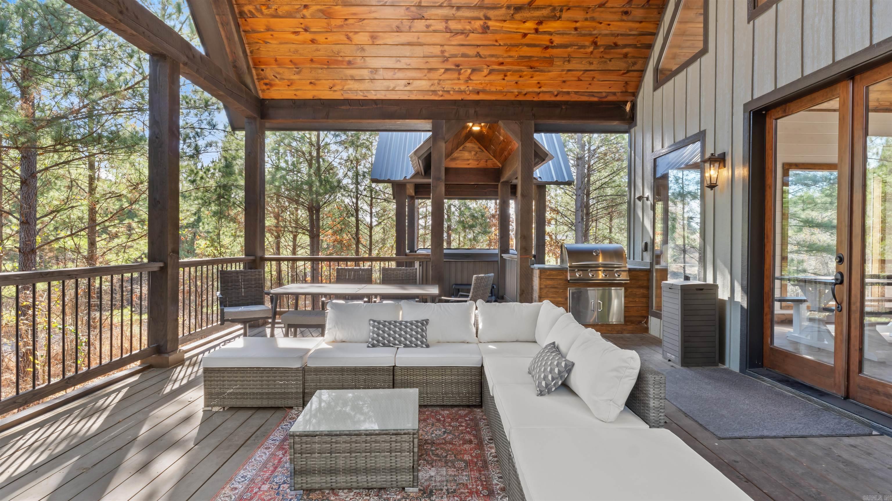 93 Twisted Pine  Hochatown, OK