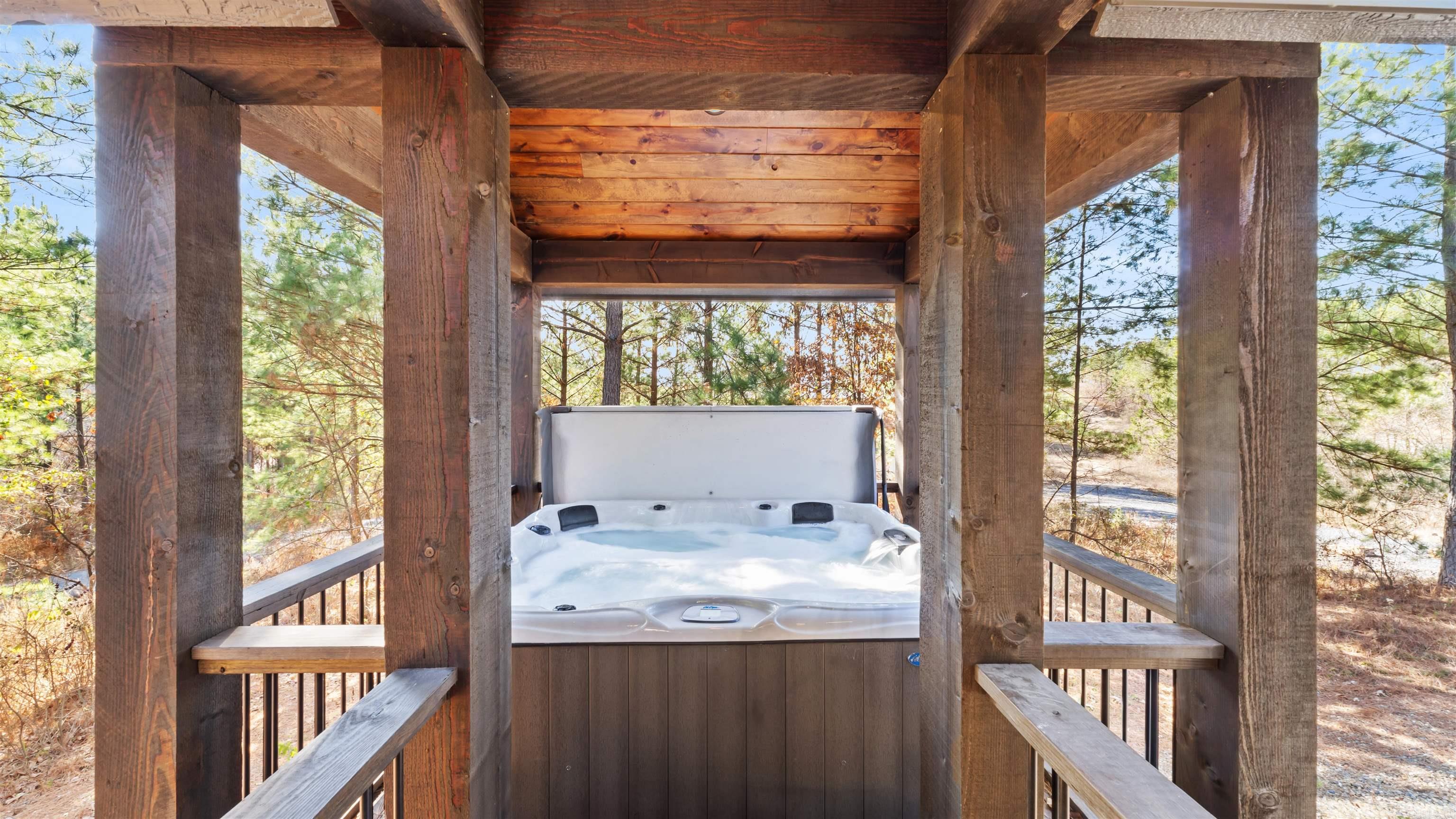 93 Twisted Pine  Hochatown, OK