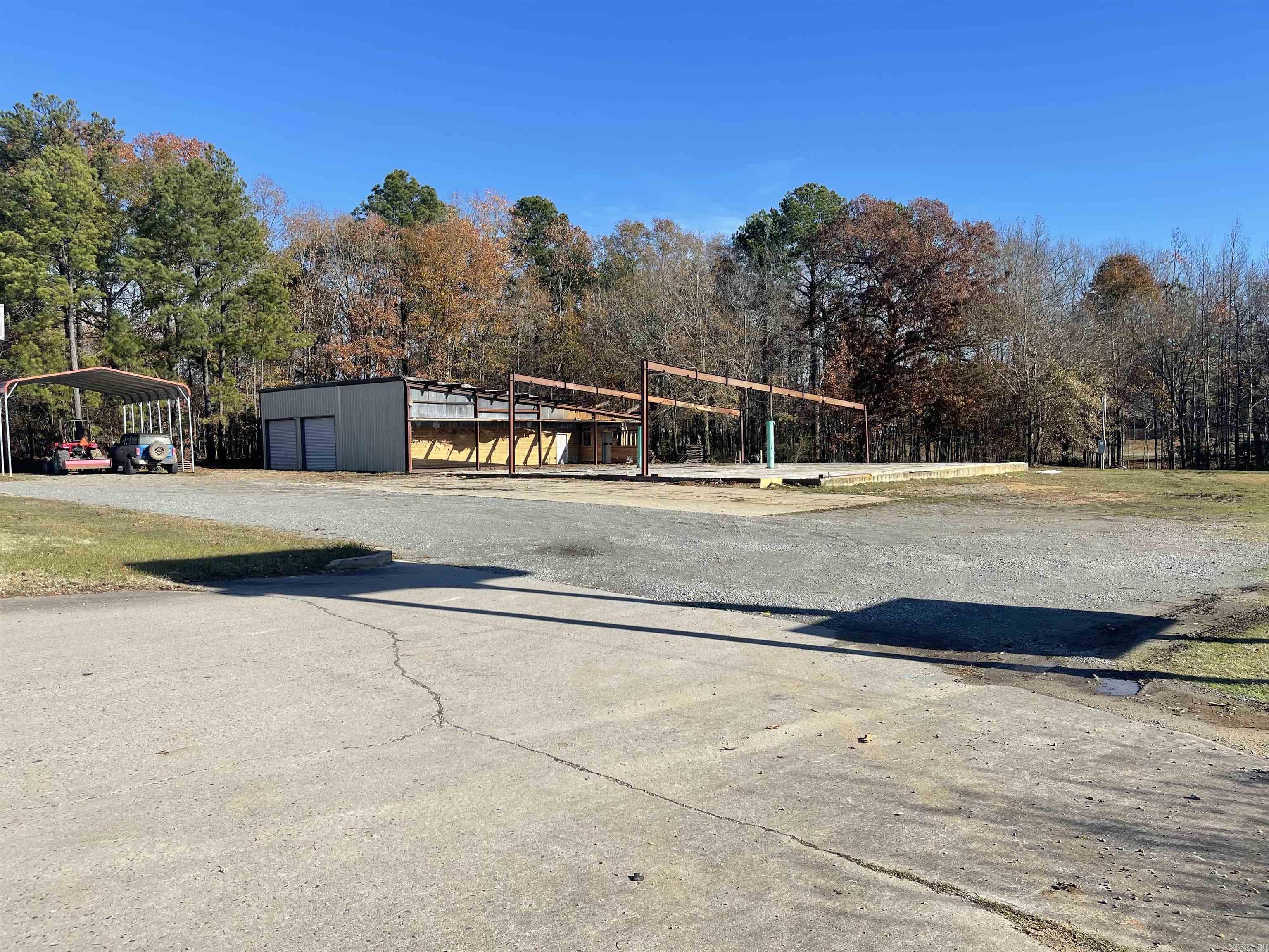 922 N Highway 425  Monticello, AR