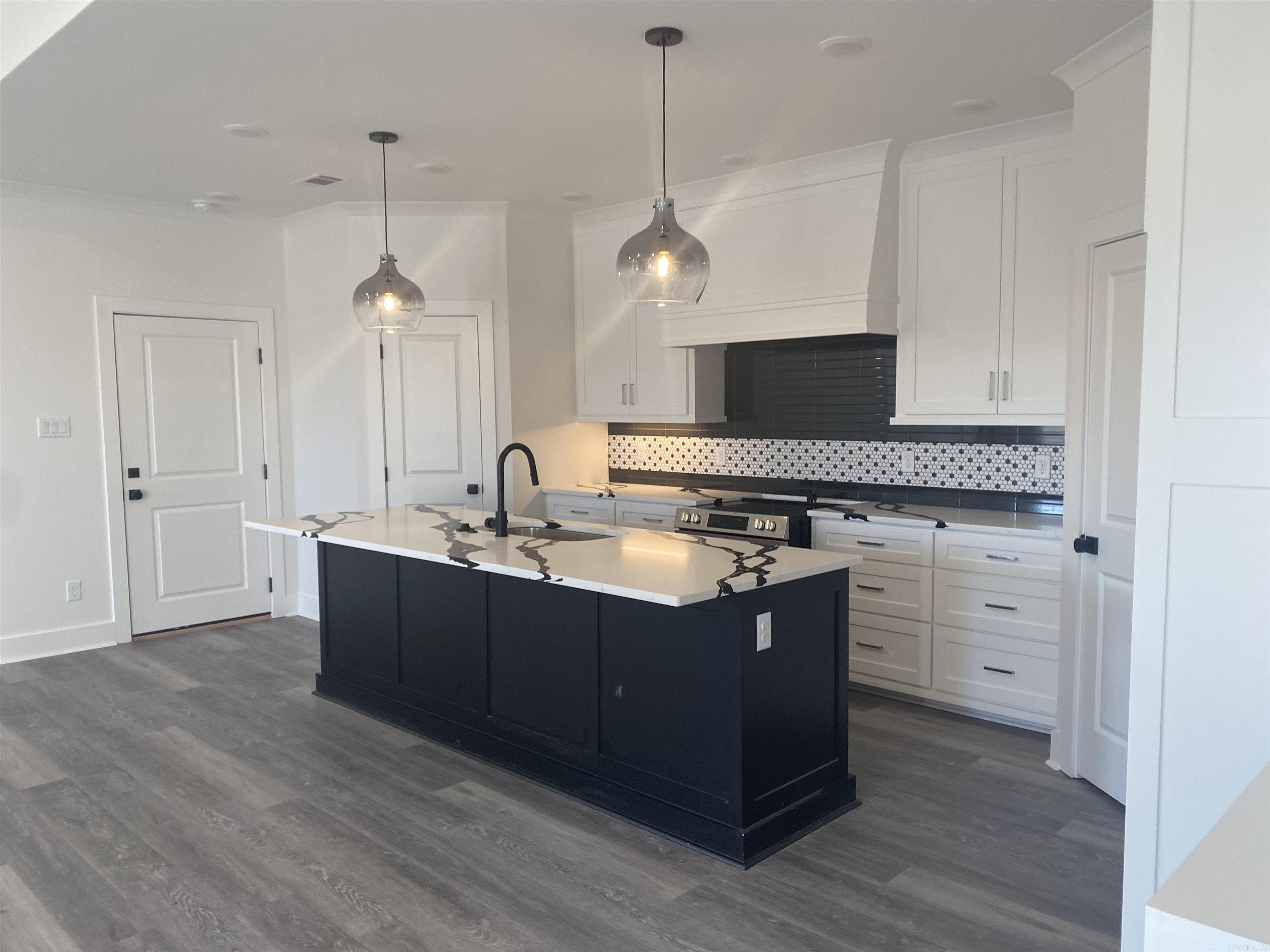 123 Edgewood Circle  Little Rock, AR