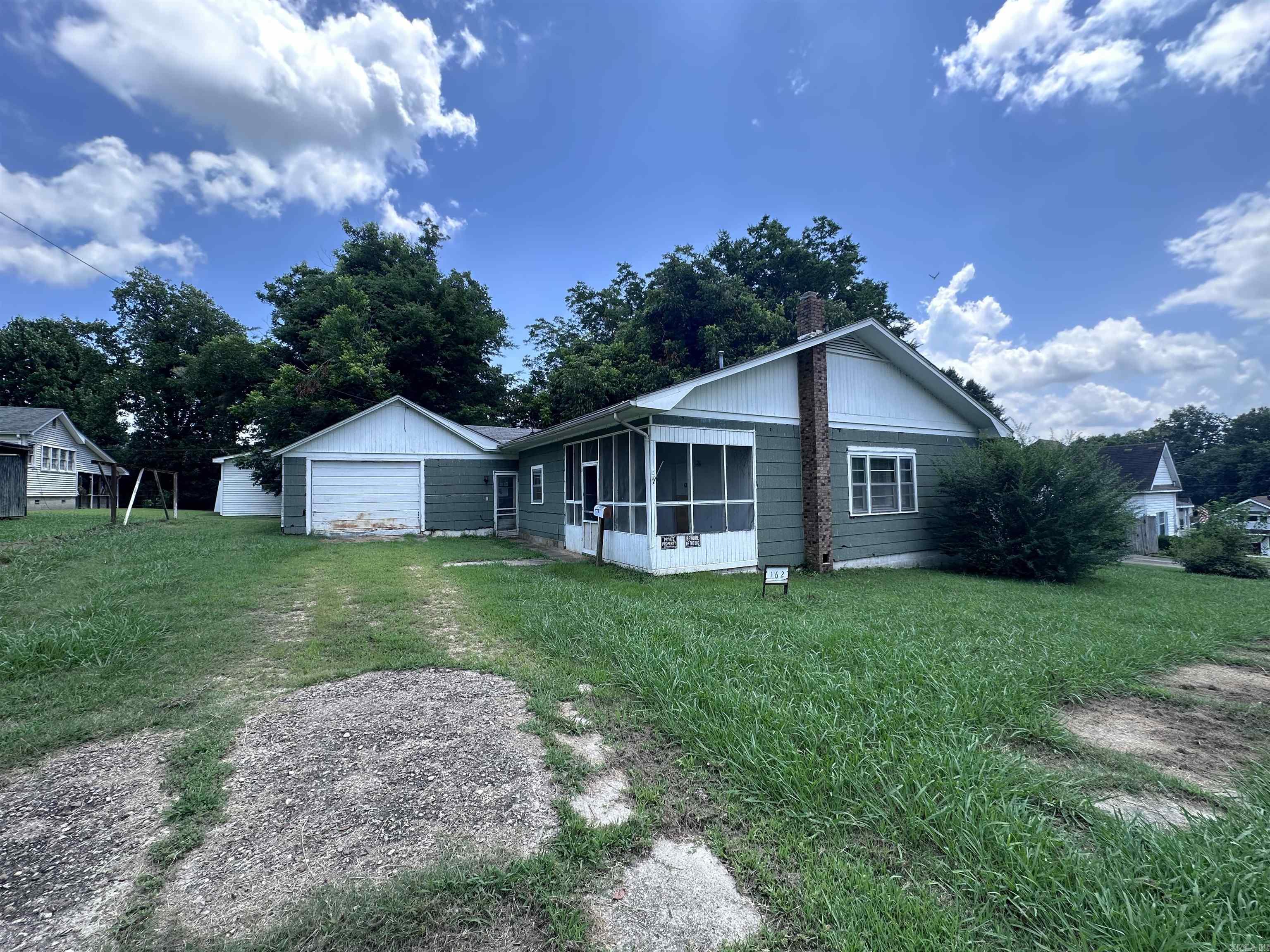 162 S 10th  Piggott, AR