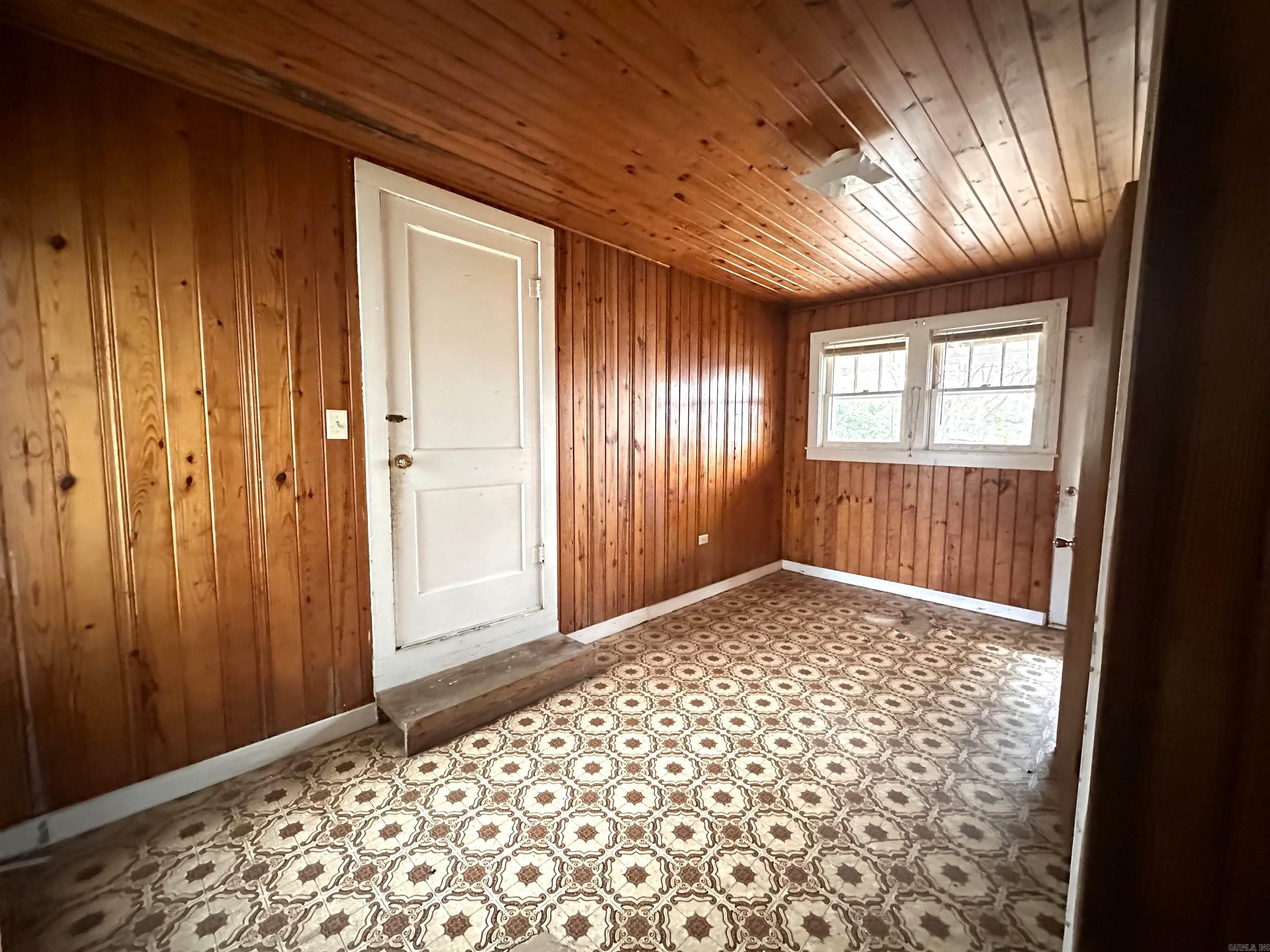 162 S 10th  Piggott, AR