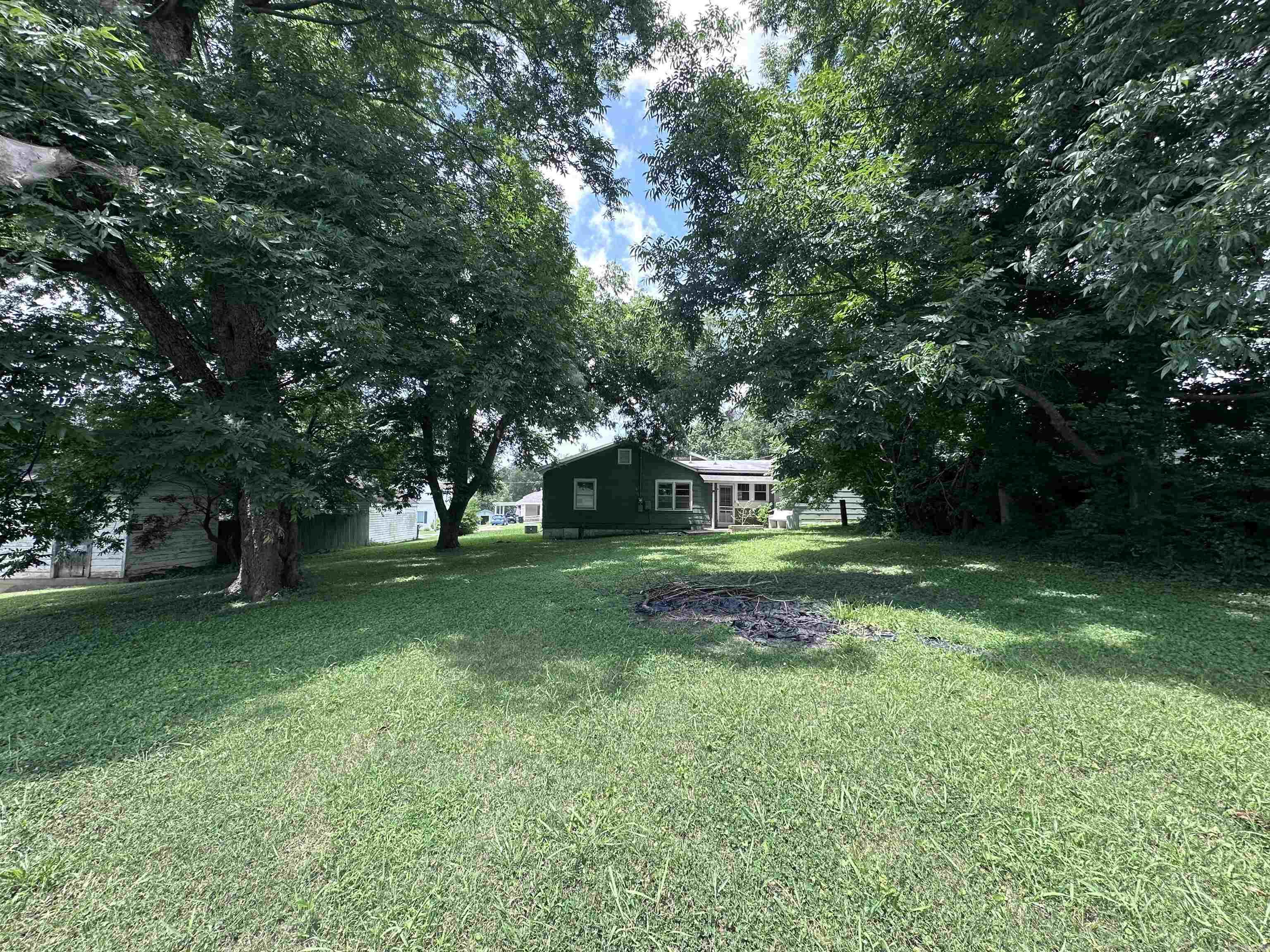 162 S 10th  Piggott, AR