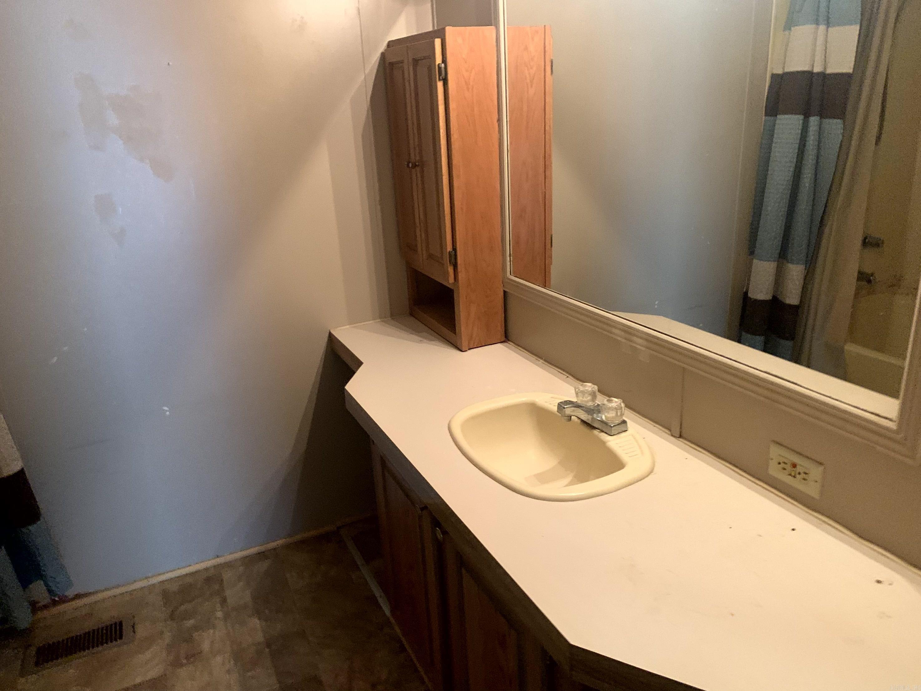 7180 Ar Hwy 86 W Hazen, AR 72064-0000