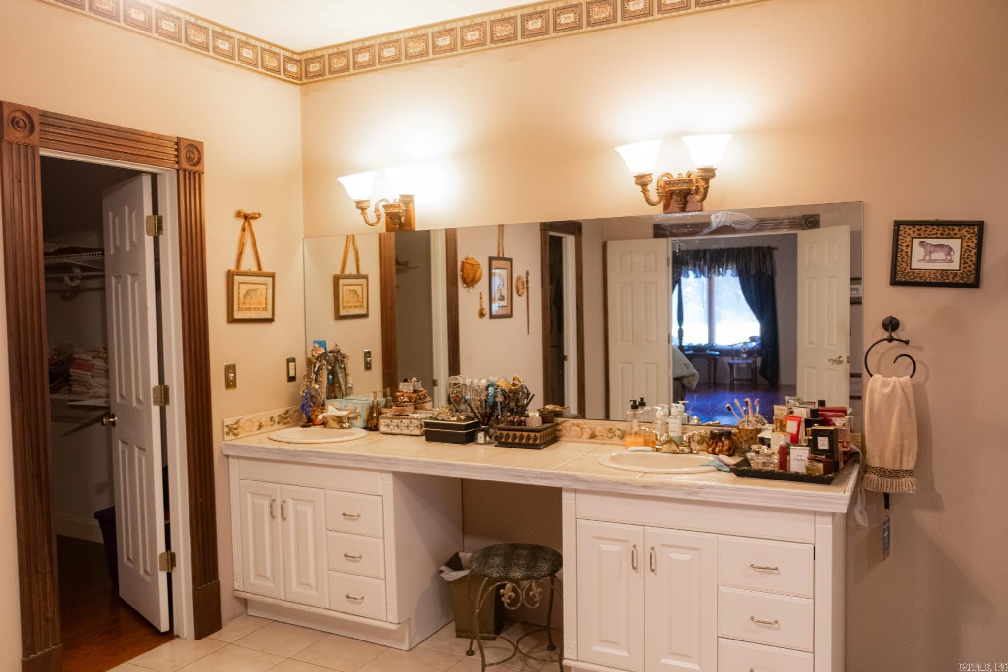 94 Givens Morrilton, AR 72110-9050