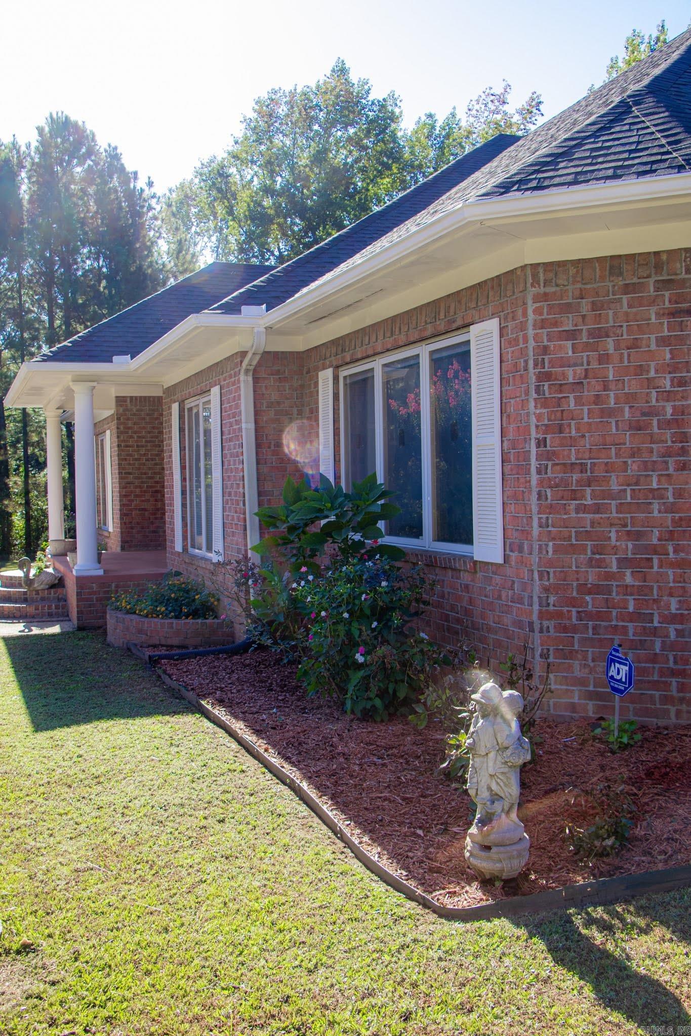 94 Givens Morrilton, AR 72110-9050