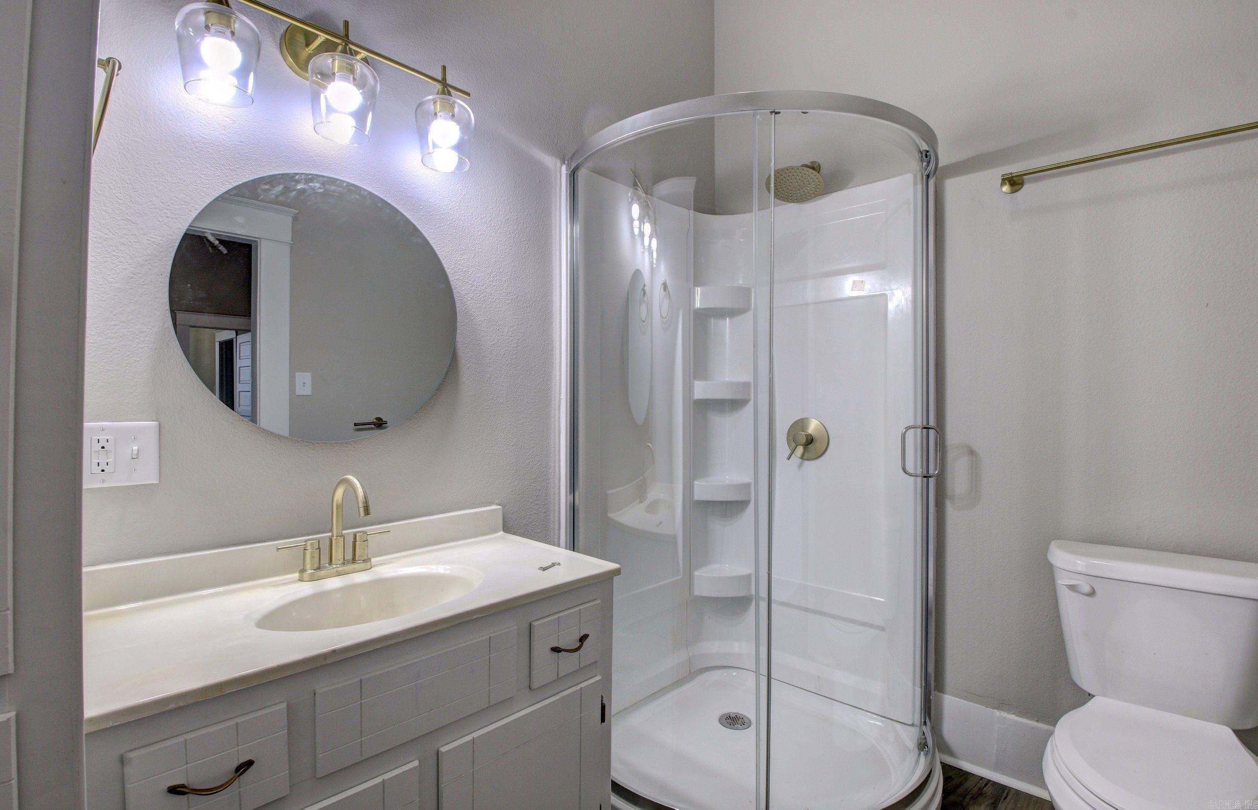 320 E Cedar  Warren, AR