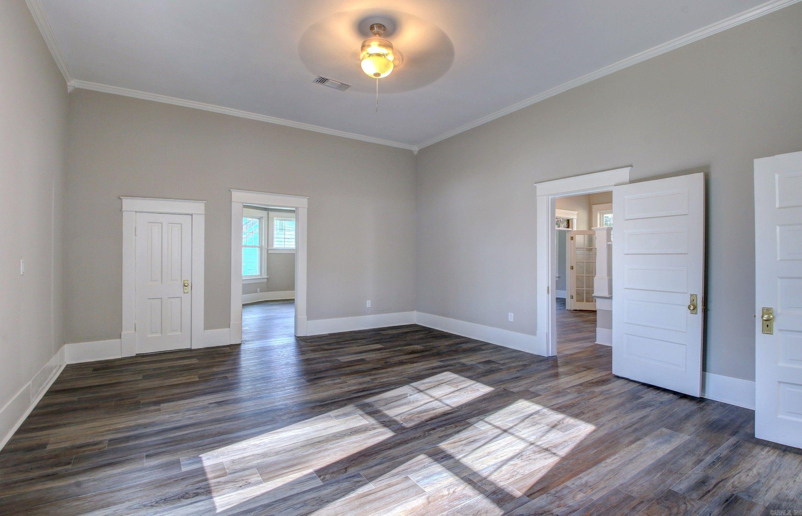 320 E Cedar  Warren, AR