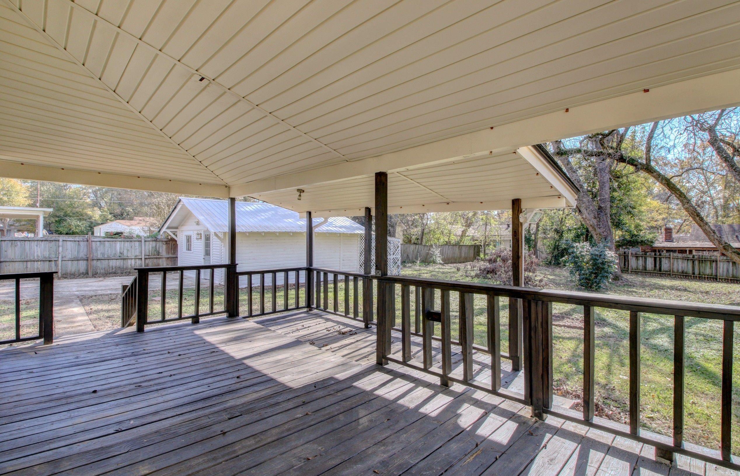 320 E Cedar  Warren, AR