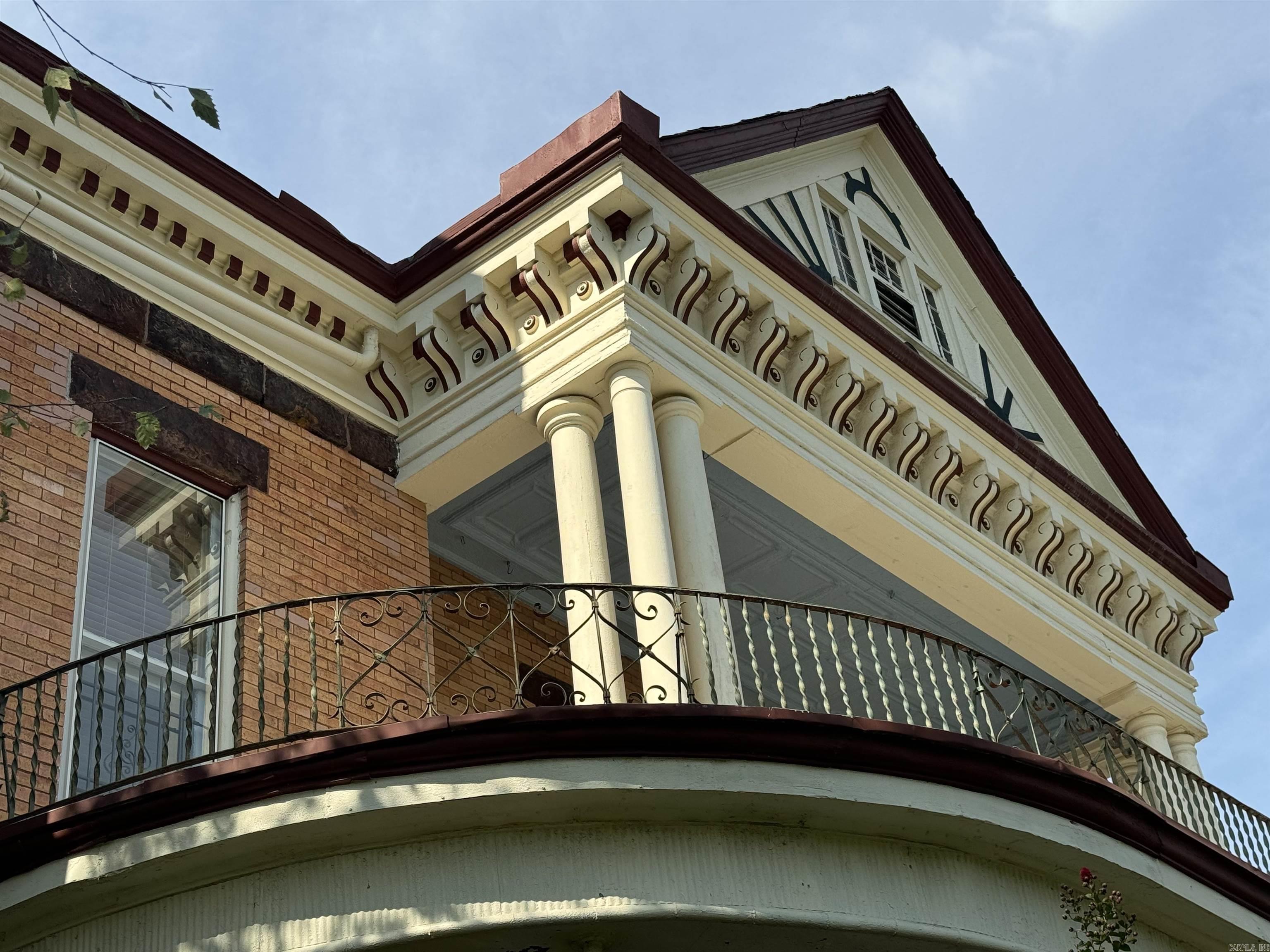 420 Quapaw  Hot Springs, AR