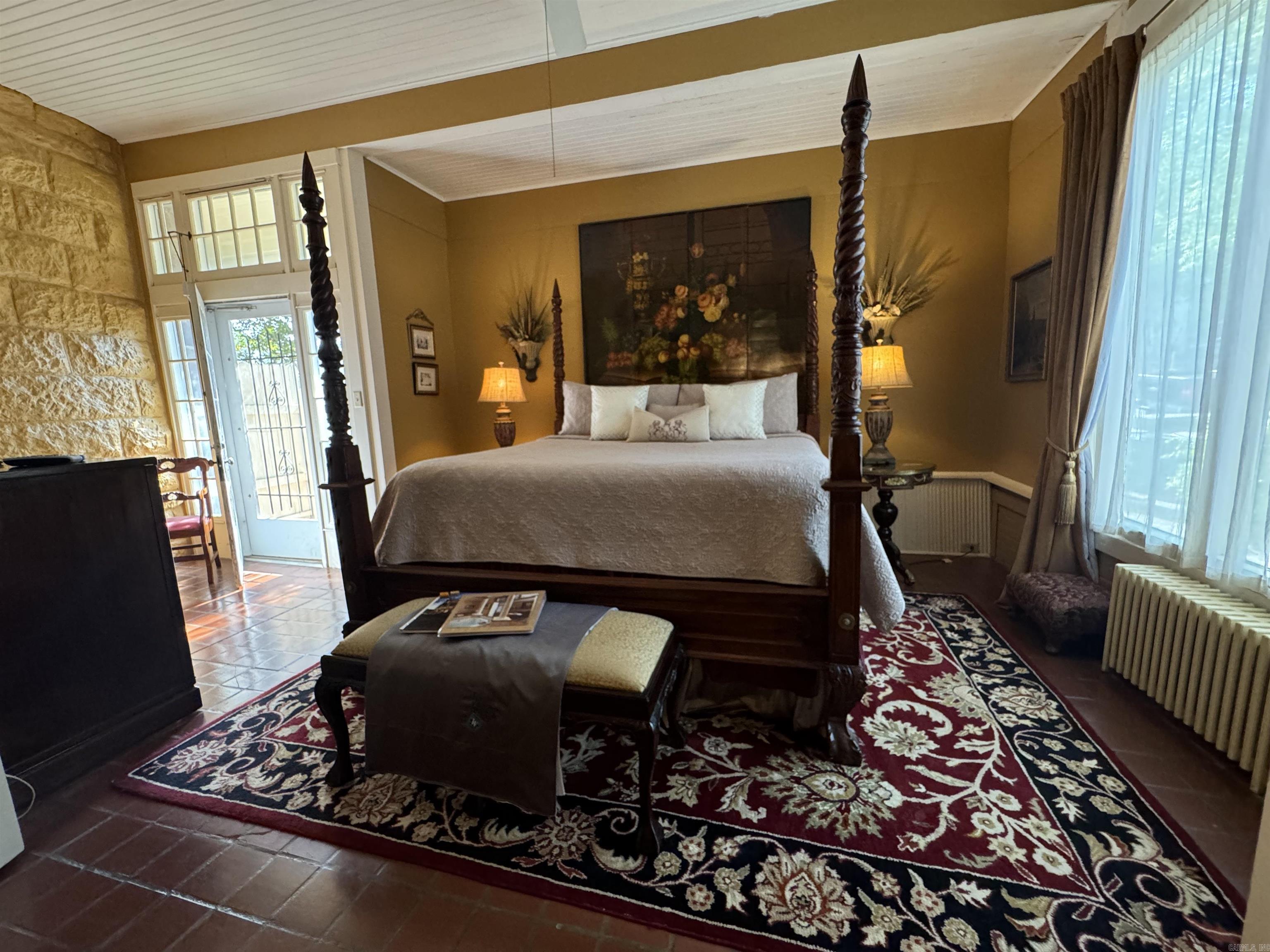 420 Quapaw  Hot Springs, AR