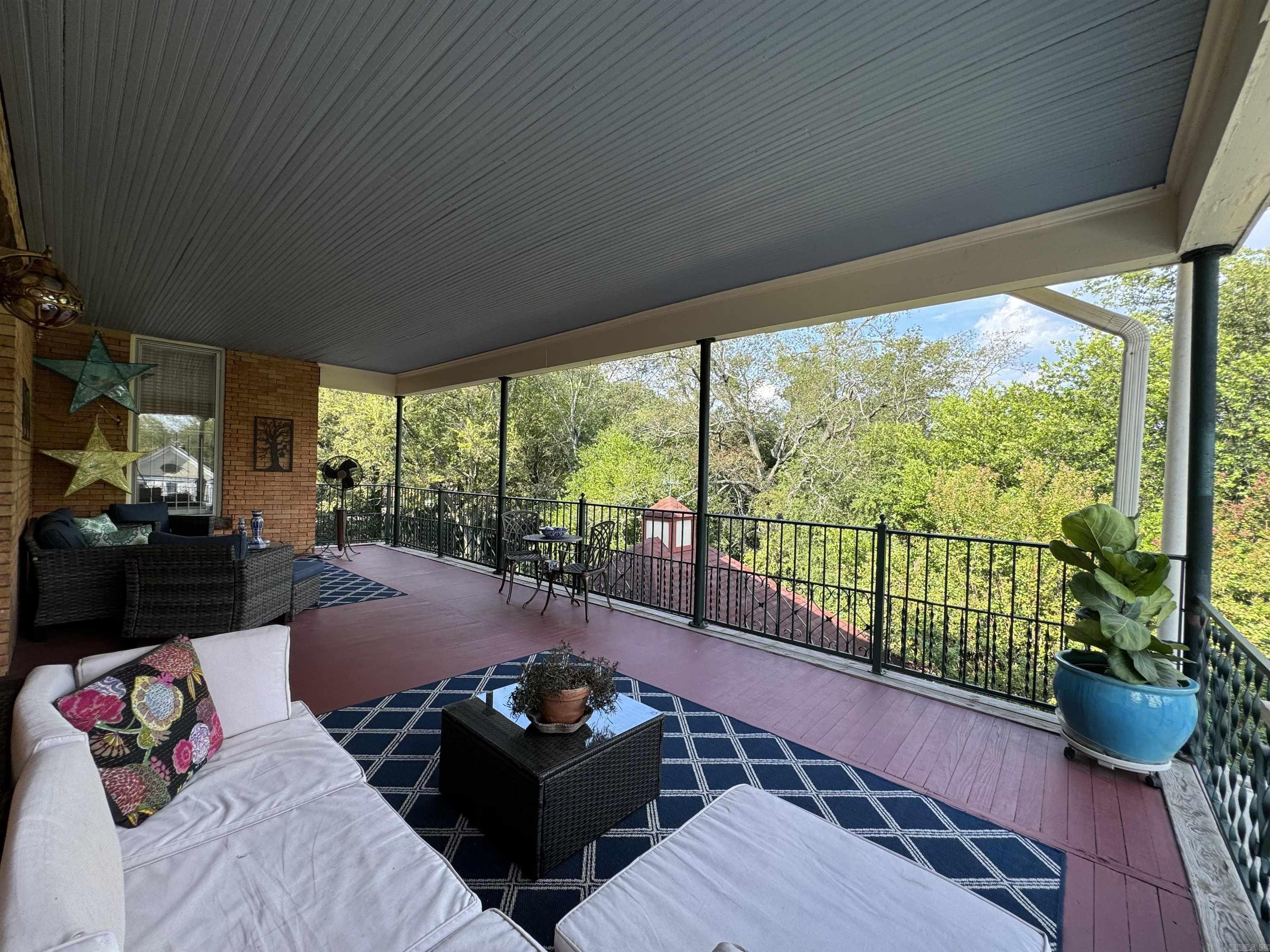 420 Quapaw  Hot Springs, AR