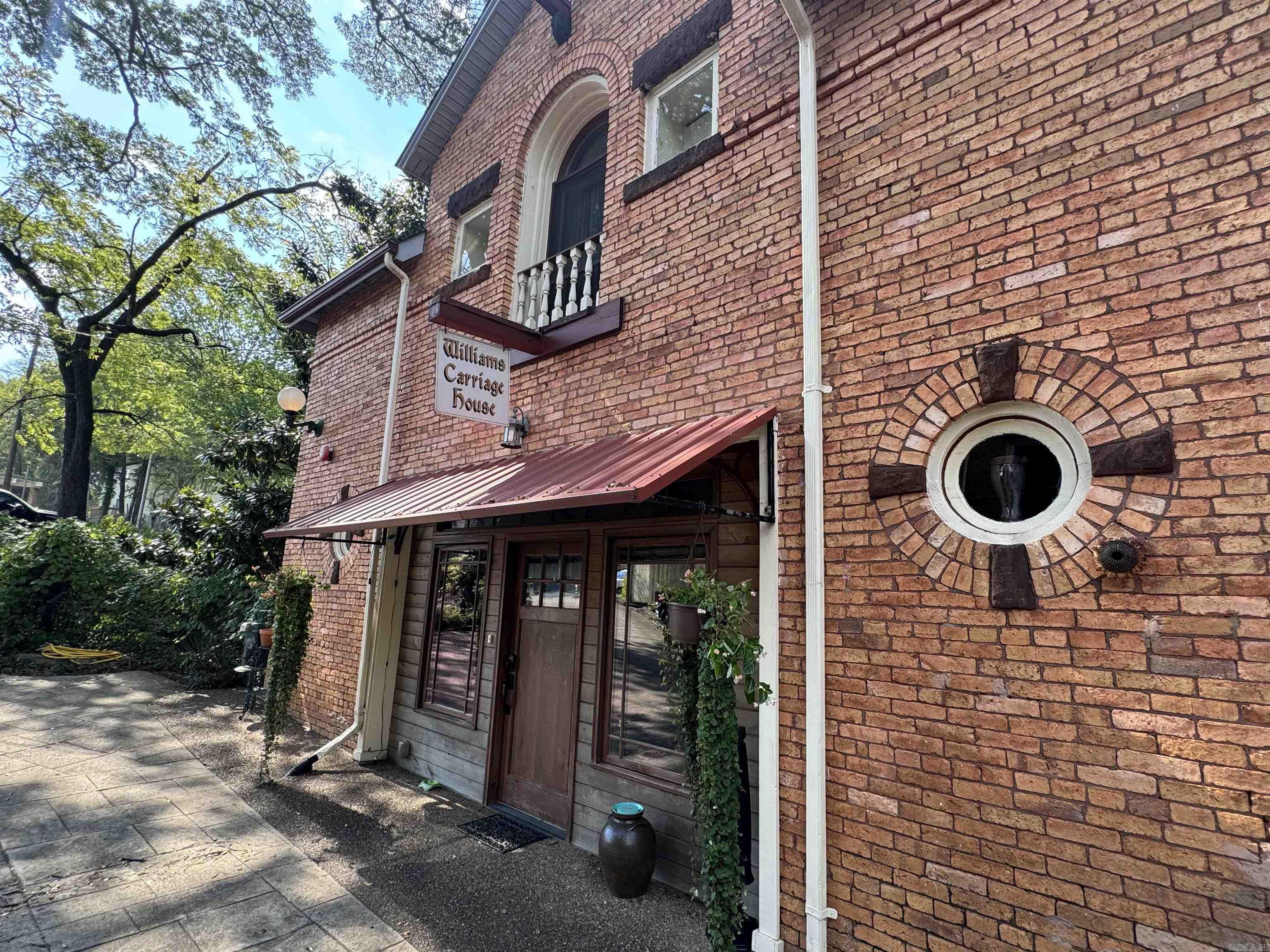 420 Quapaw  Hot Springs, AR