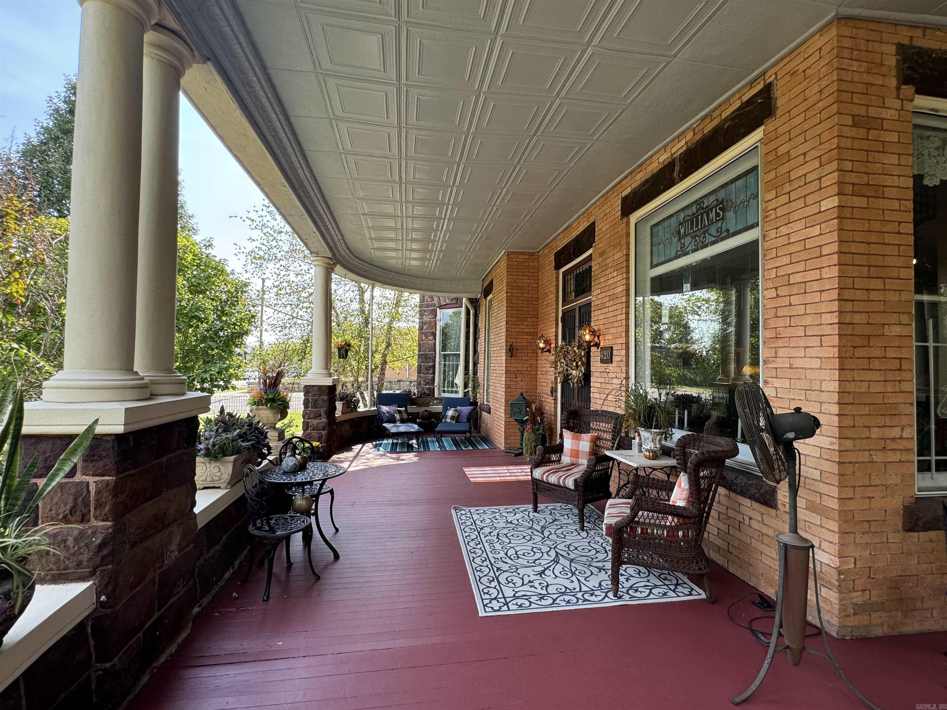 420 Quapaw  Hot Springs, AR