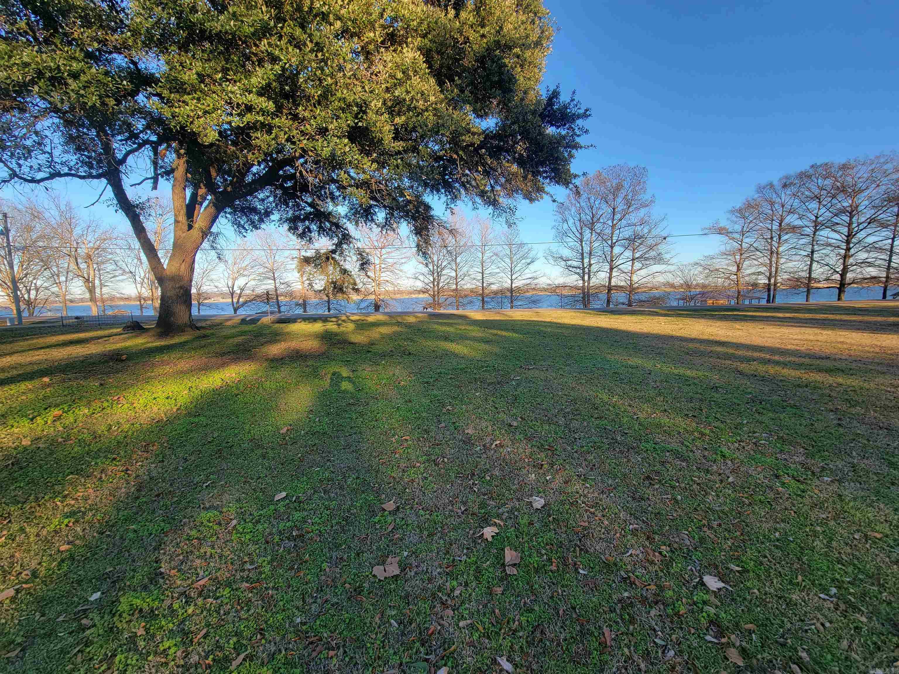 2524 Lakeshore  Lake Village, AR