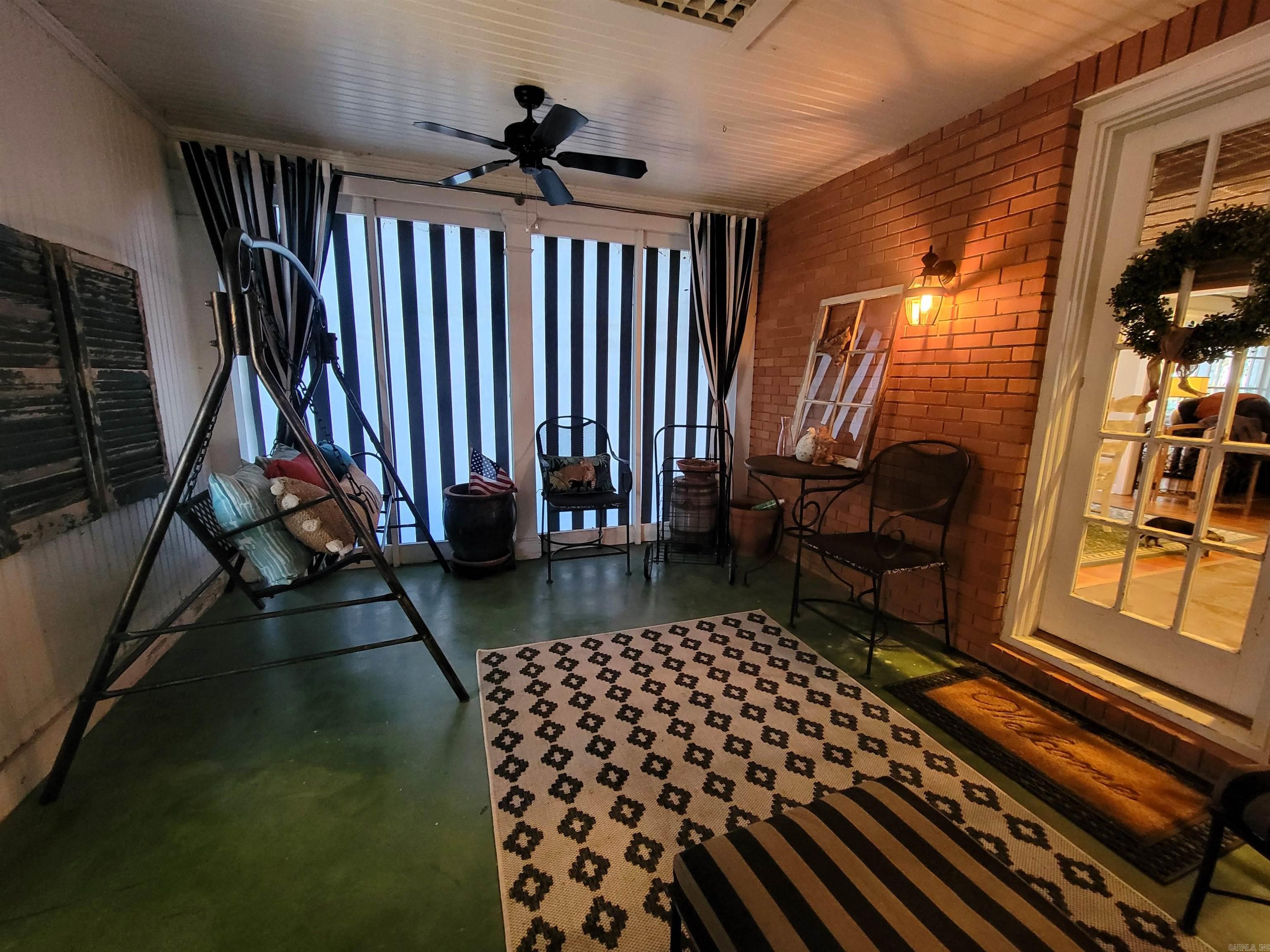 2524 Lakeshore  Lake Village, AR