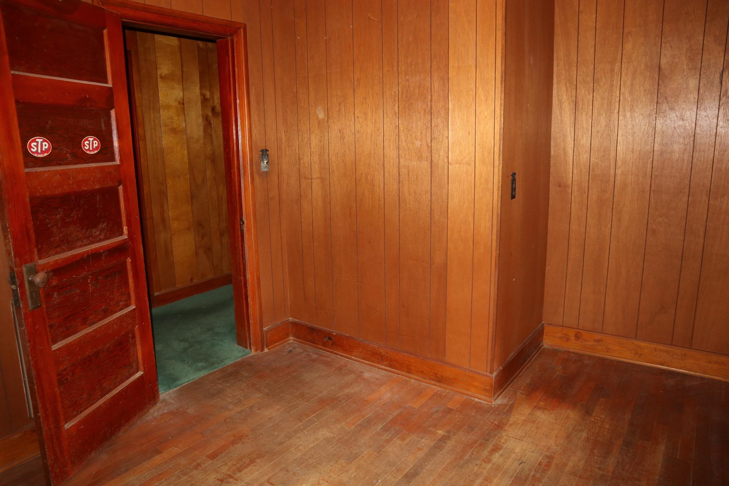 533 North St Salem, AR 72576