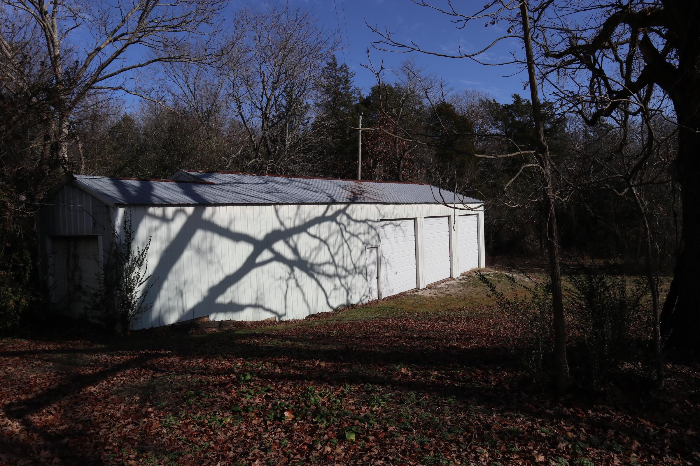 533 North St Salem, AR 72576