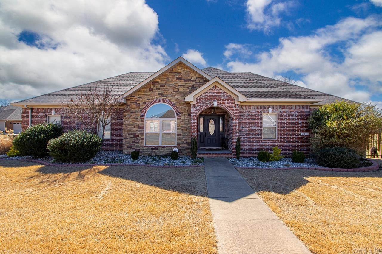 2811 Silverton Drive