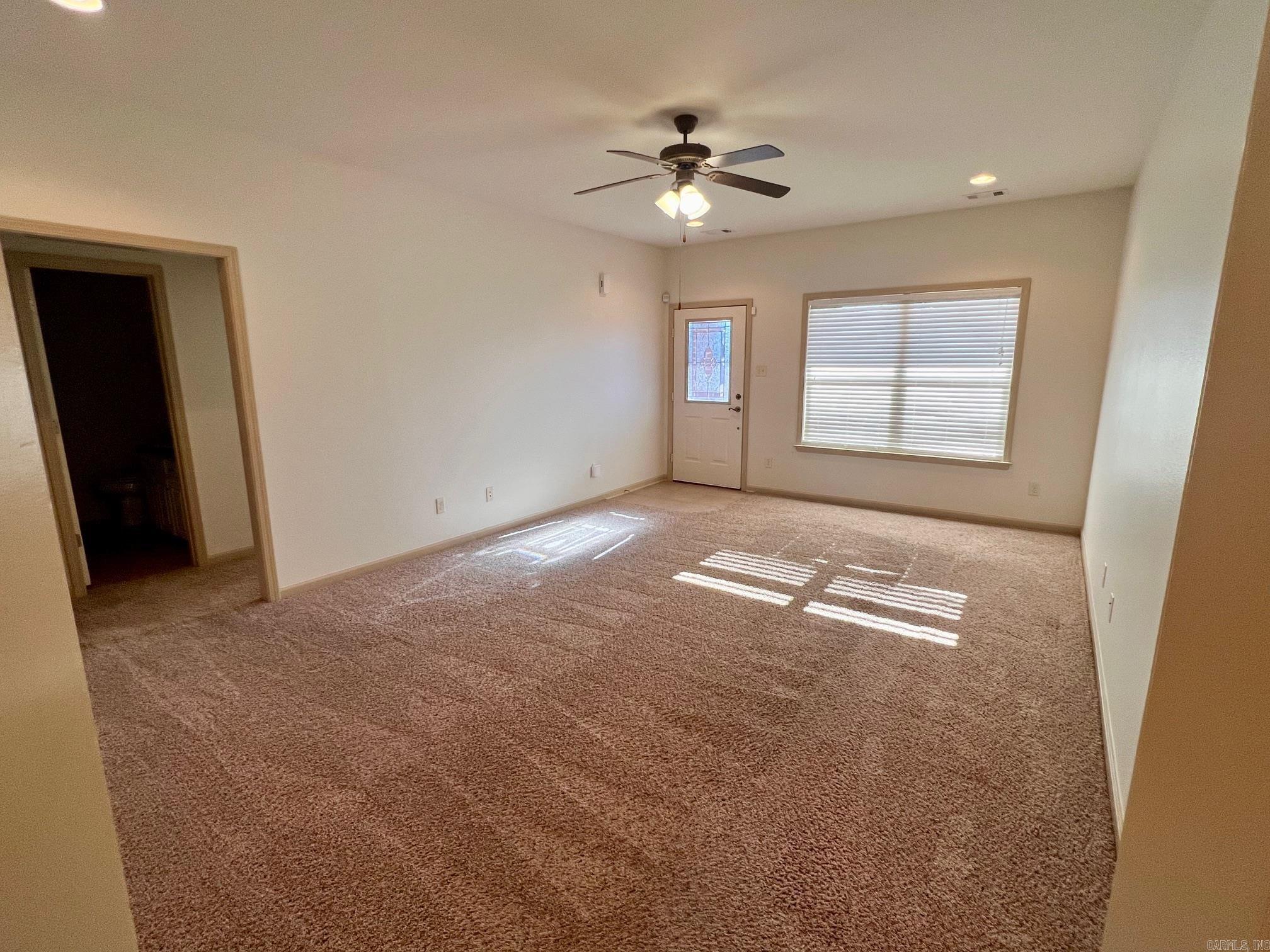 17 Trinity Drive — photo 2
