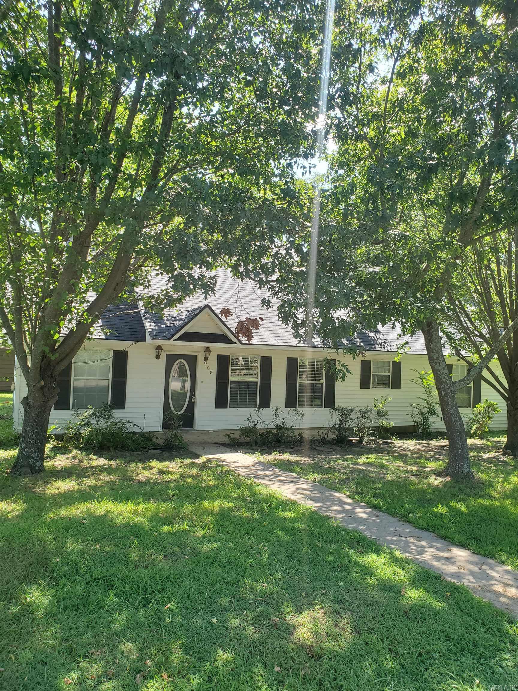 908 Texas  Mena, AR