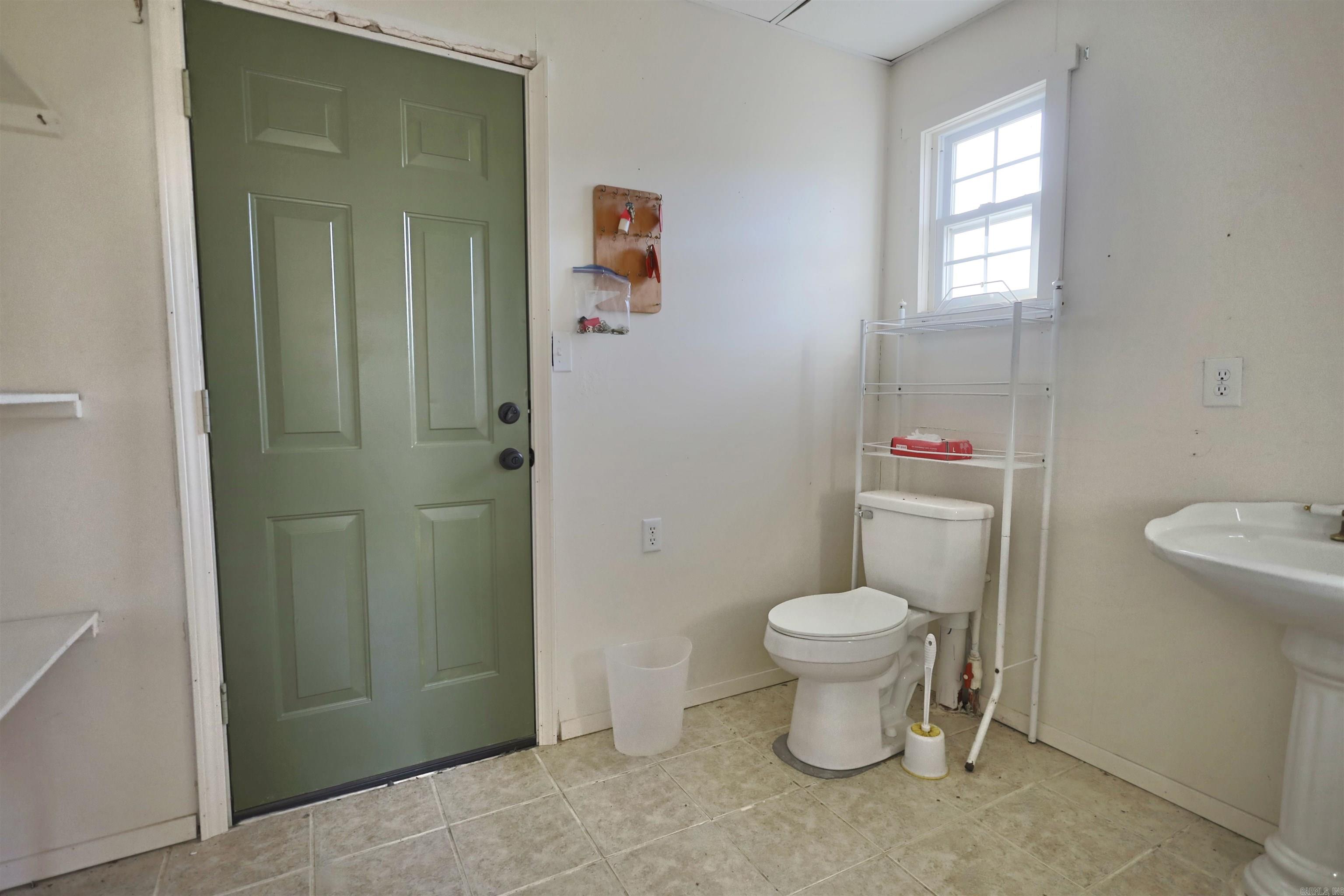 2383 E Highway 270  Mount Ida, AR